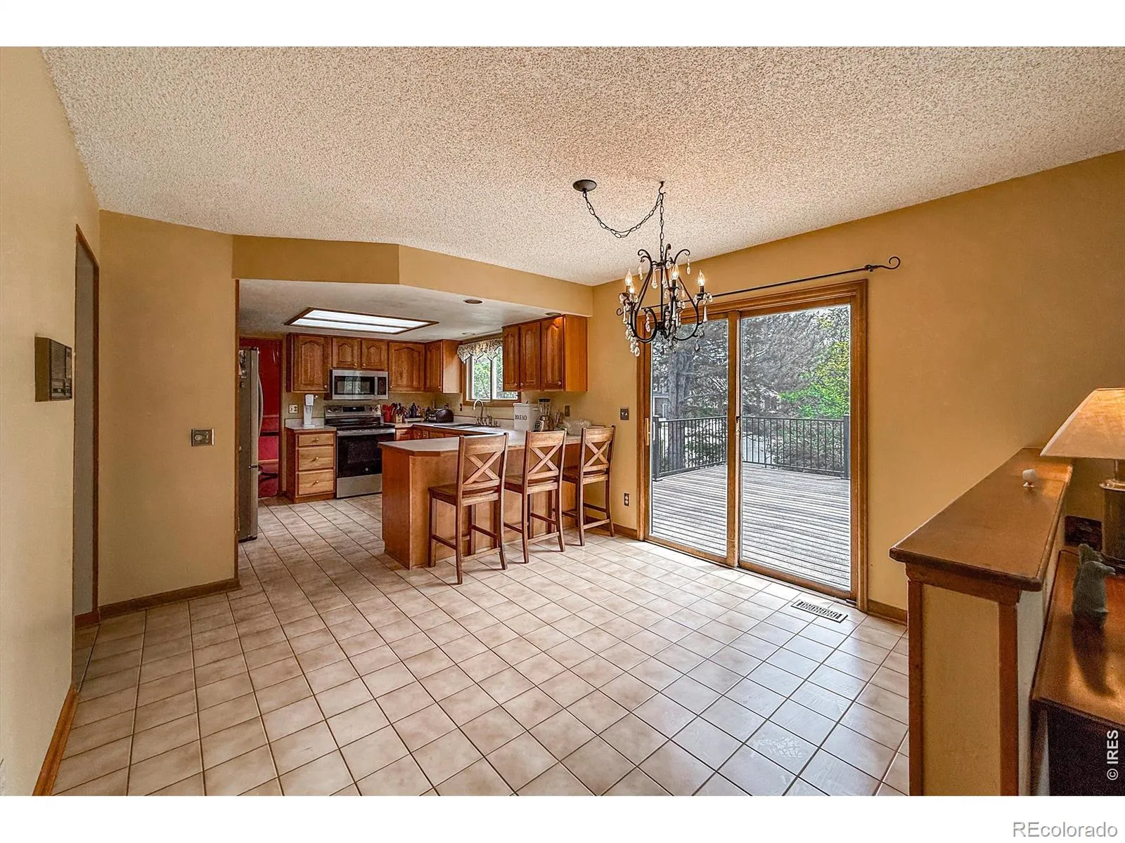 2288 Spinnaker Circle Longmont CO 80503 MLS #RECIR1059494 05202026002044 1600 14