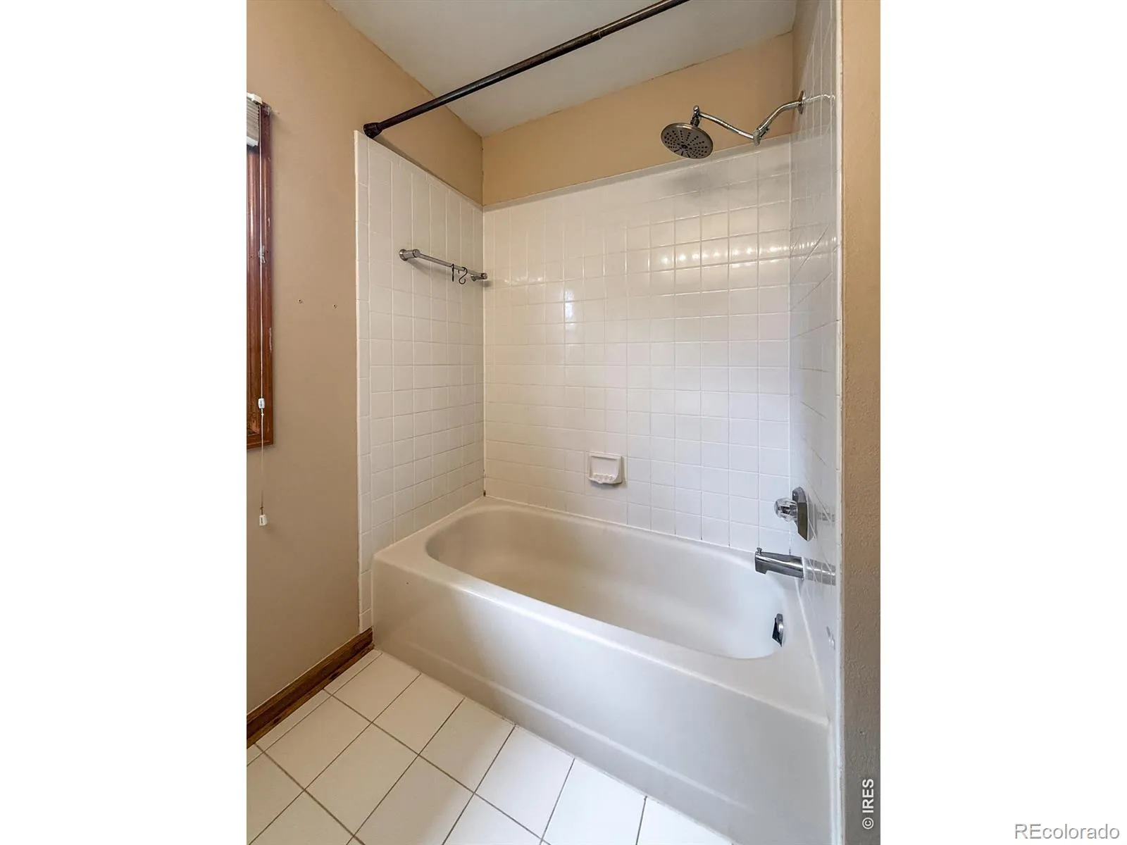 2288 Spinnaker Circle Longmont CO 80503 MLS #RECIR1059494 05202026002044 1600 30