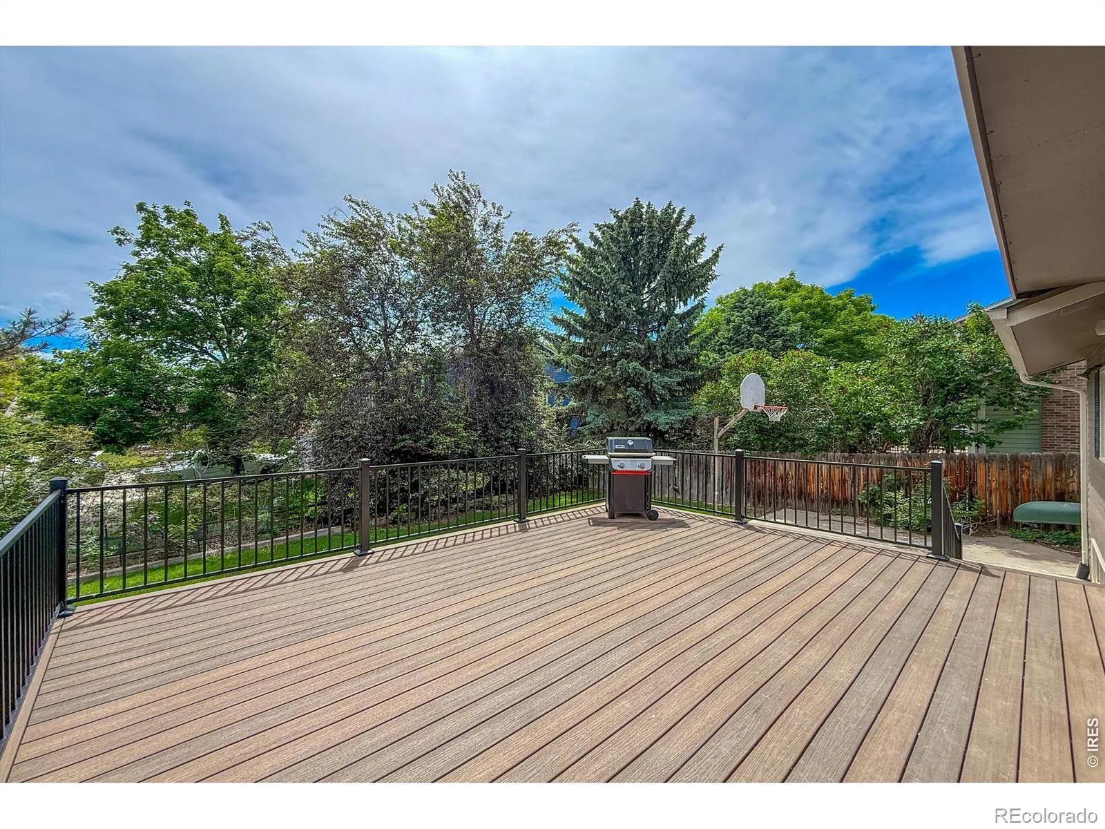 2288 Spinnaker Circle Longmont CO 80503 MLS #RECIR1059494 05202026002044 1600 39