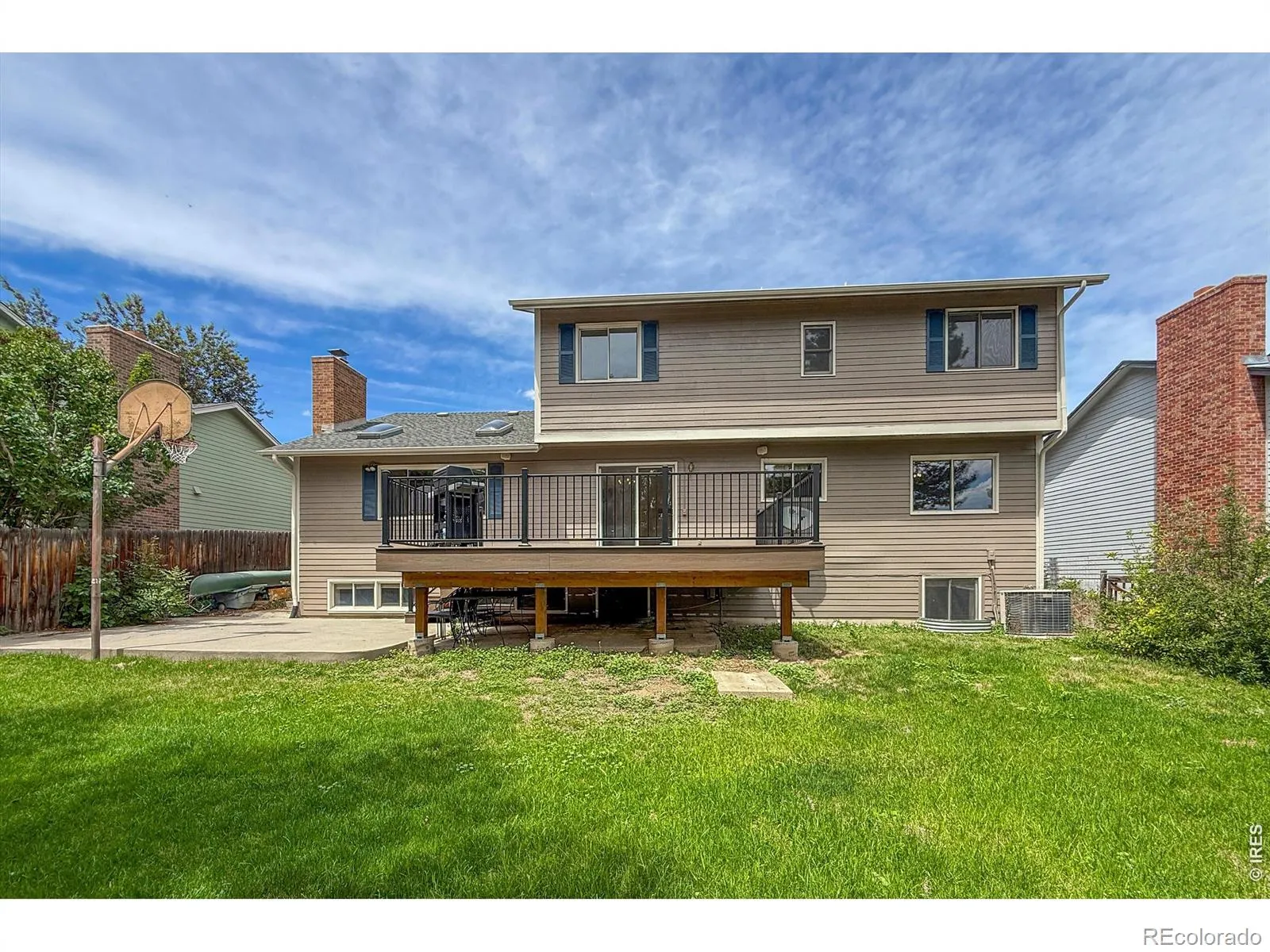2288 Spinnaker Circle Longmont CO 80503 MLS #RECIR1059494 05202026002044 1600 42