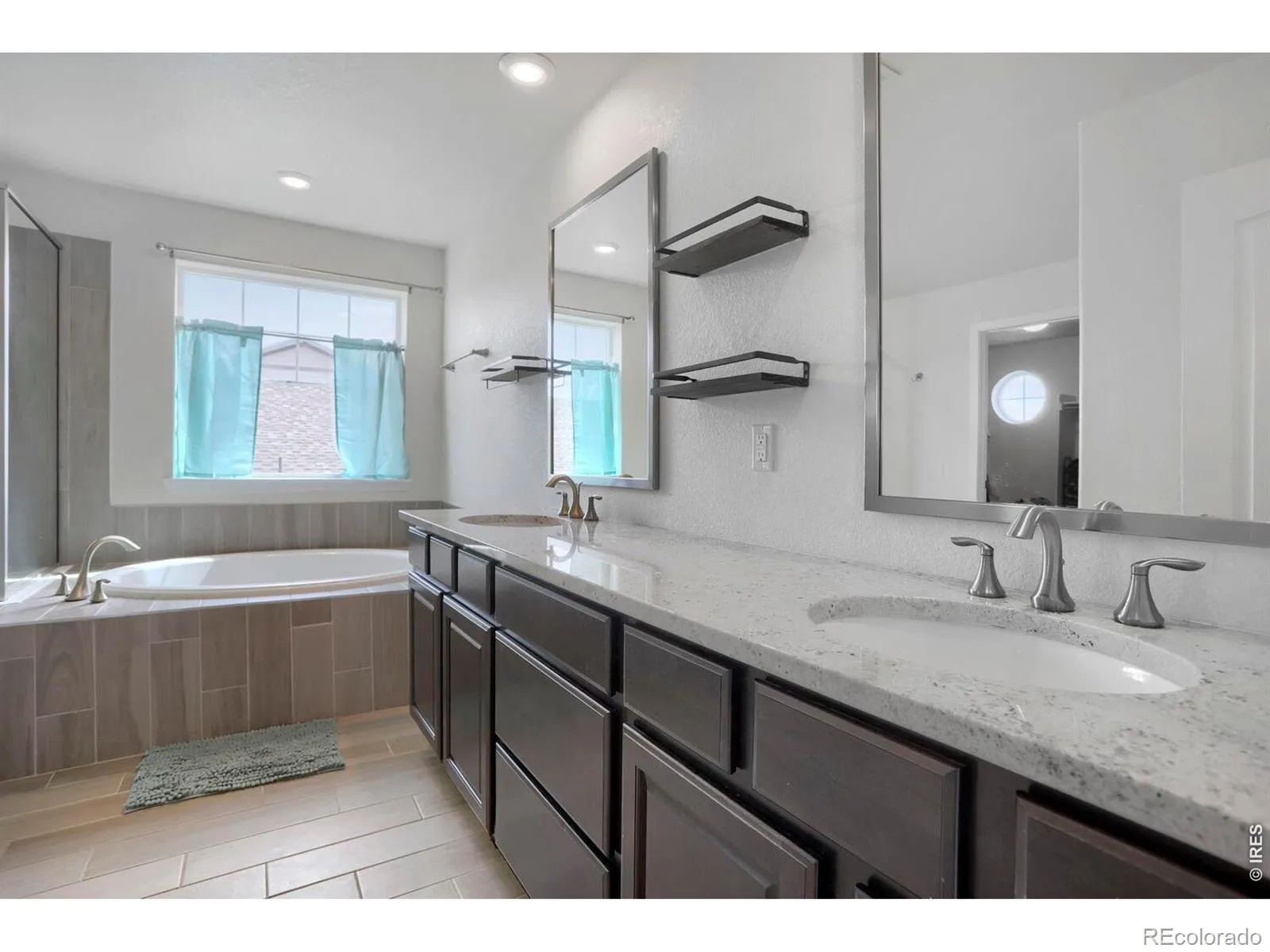 2407 Tyrrhenian Circle Longmont CO 80504 MLS #RECIR1059599 05222026021731 1600 19