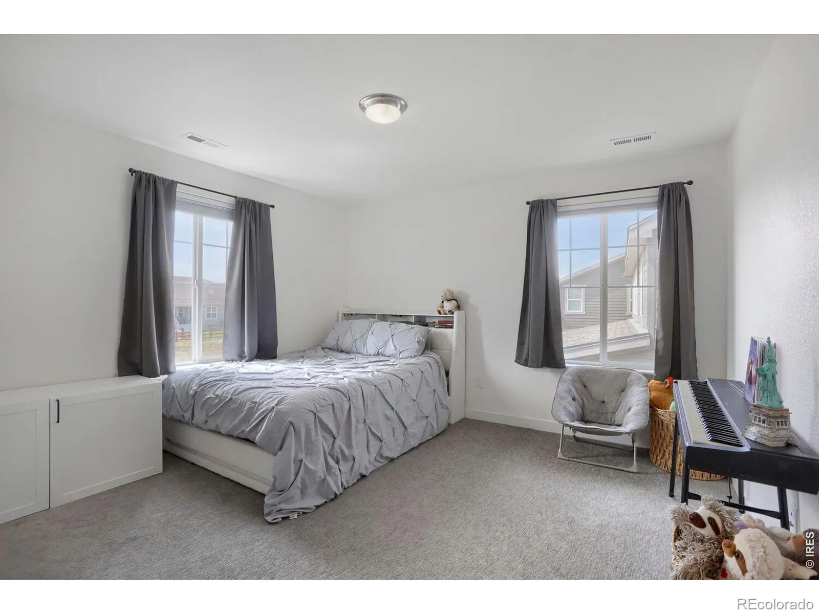 2407 Tyrrhenian Circle Longmont CO 80504 MLS #RECIR1059599 05222026021731 1600 26