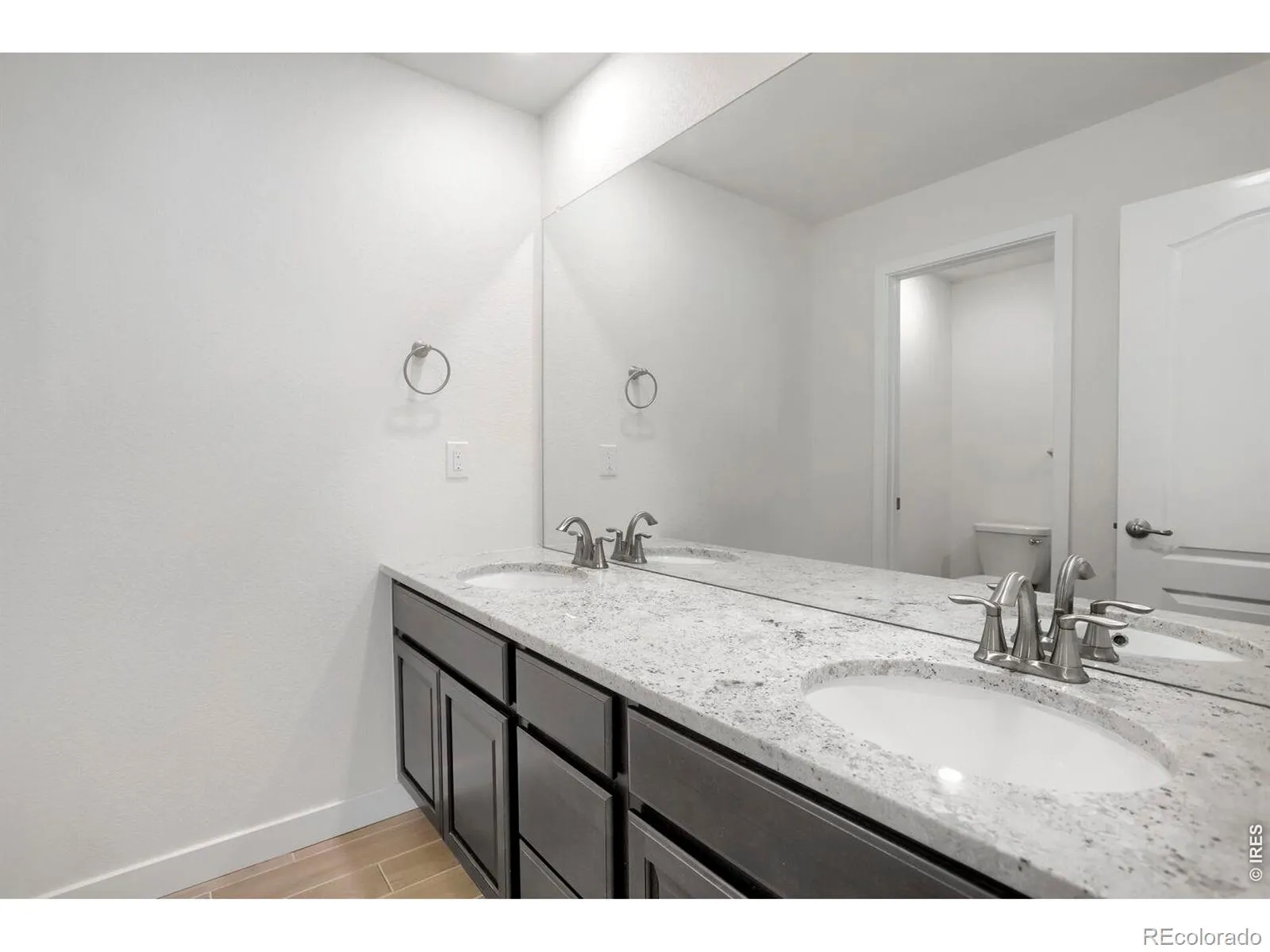 2407 Tyrrhenian Circle Longmont CO 80504 MLS #RECIR1059599 05222026021731 1600 28