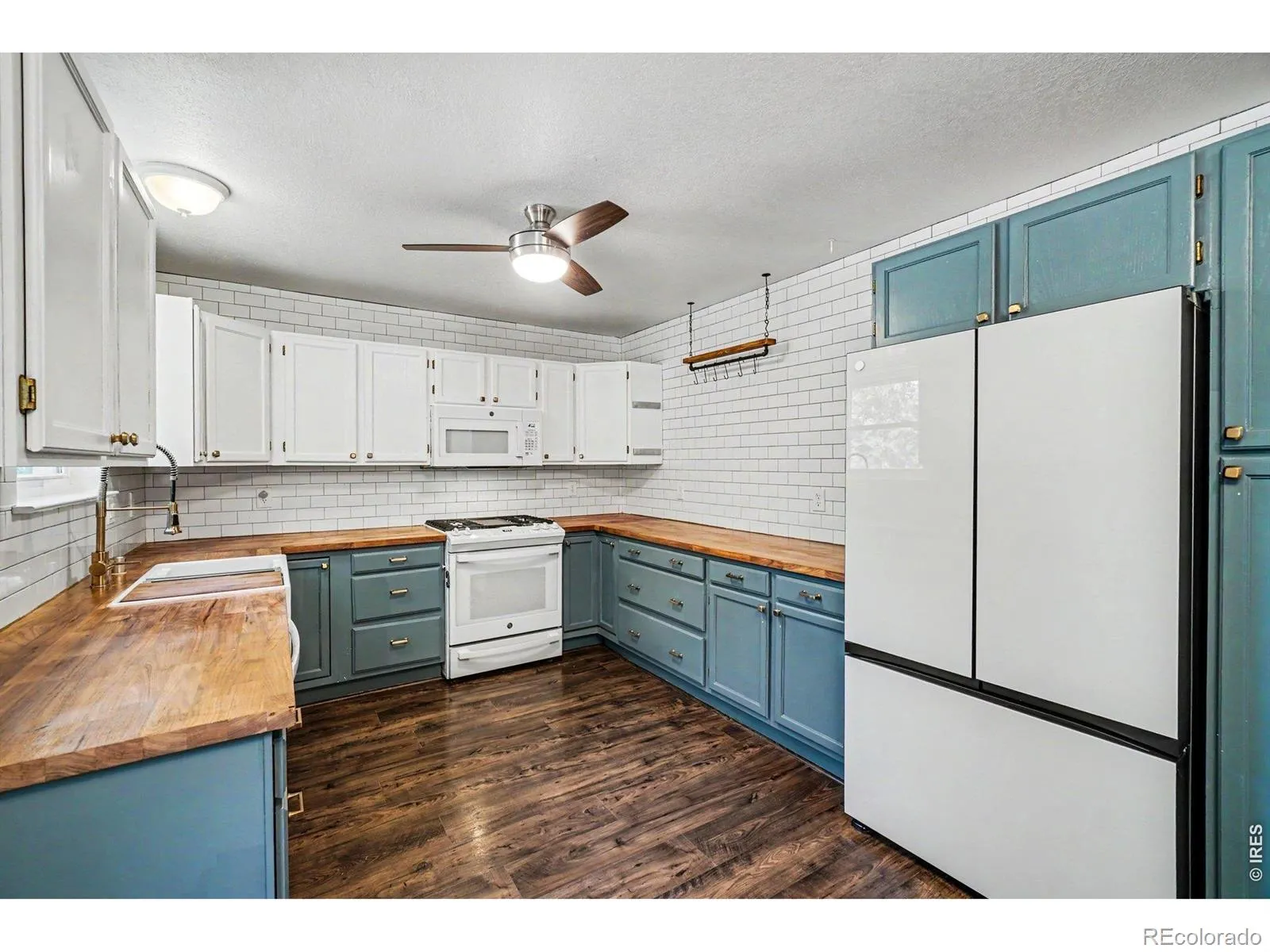 3134 Spinnaker Drive Longmont CO 80503 MLS #RECIR1059635 05232026101506 1600 12