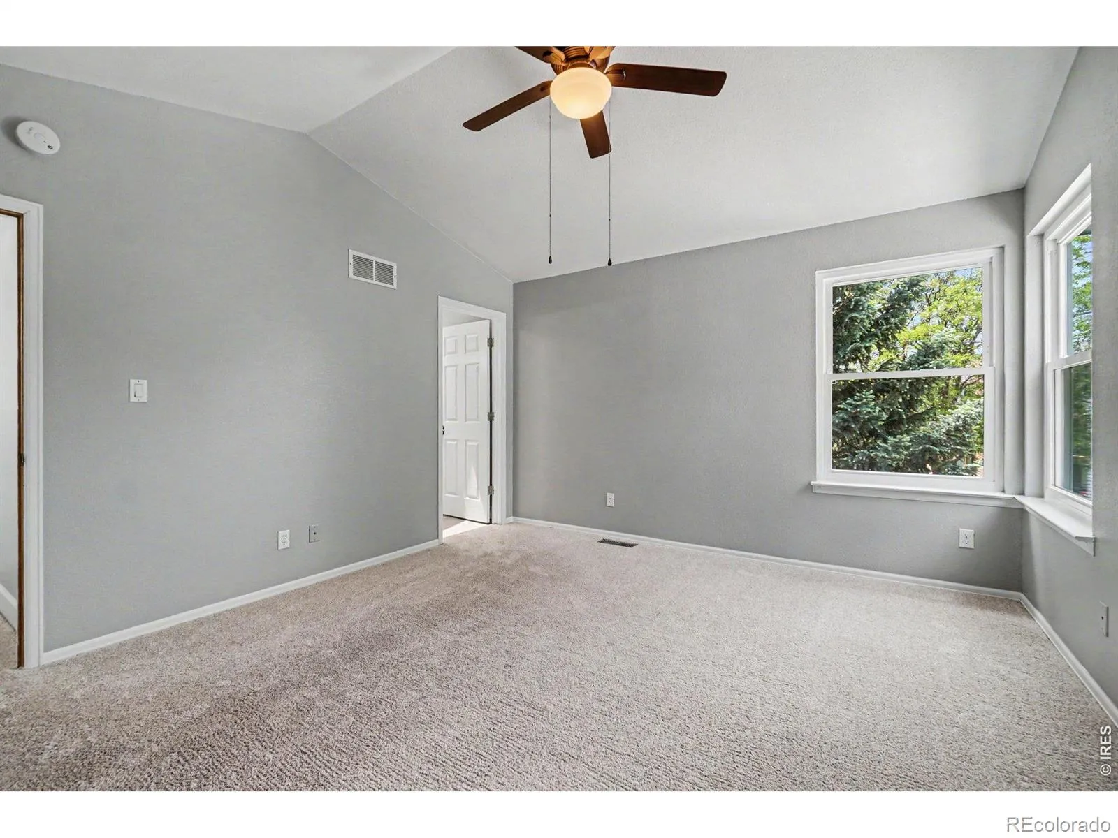 3134 Spinnaker Drive Longmont CO 80503 MLS #RECIR1059635 05232026101506 1600 18