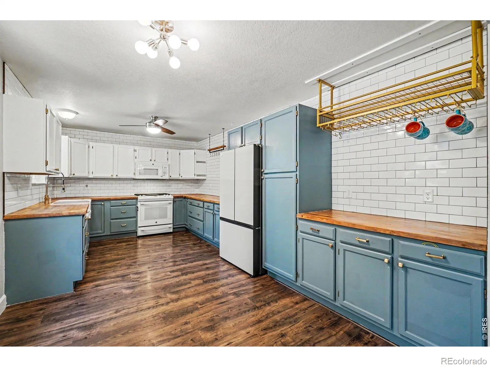 3134 Spinnaker Drive Longmont CO 80503 MLS #RECIR1059635 05232026101506 1600 8