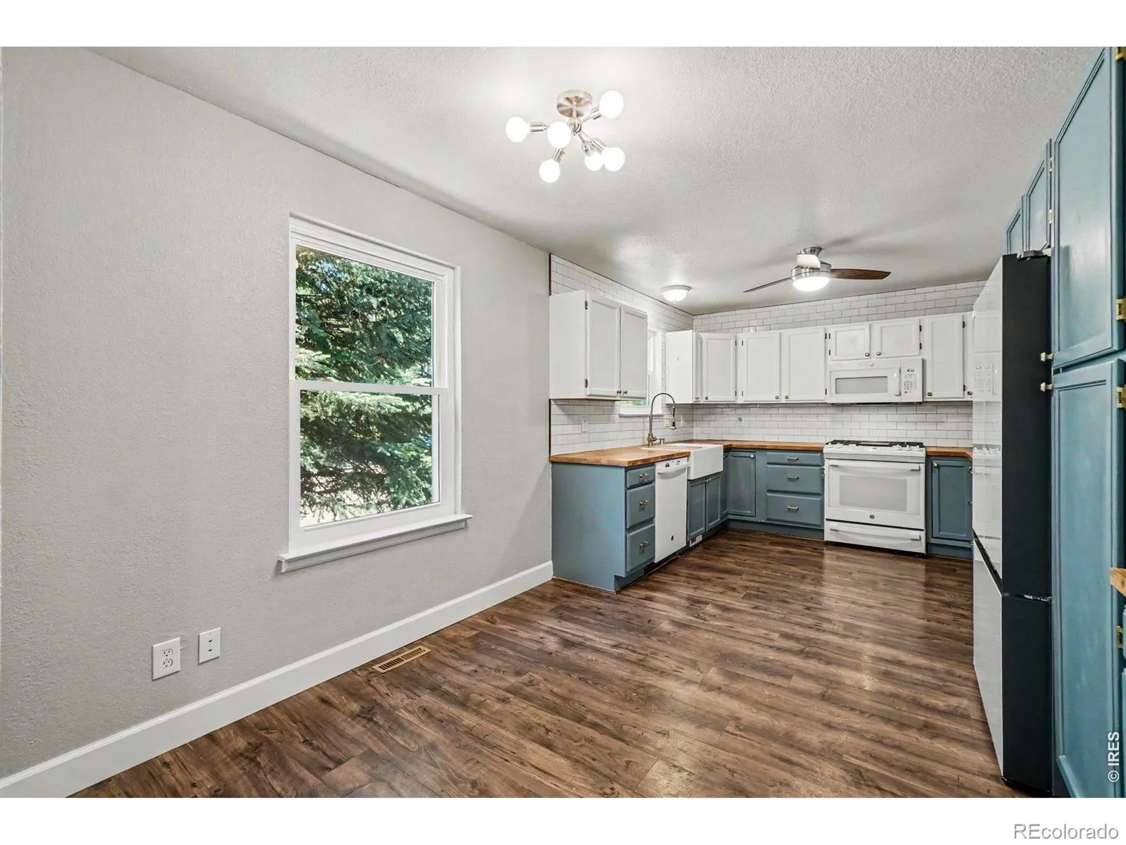 3134 Spinnaker Drive Longmont CO 80503 MLS #RECIR1059635 05232026101506 1600 9