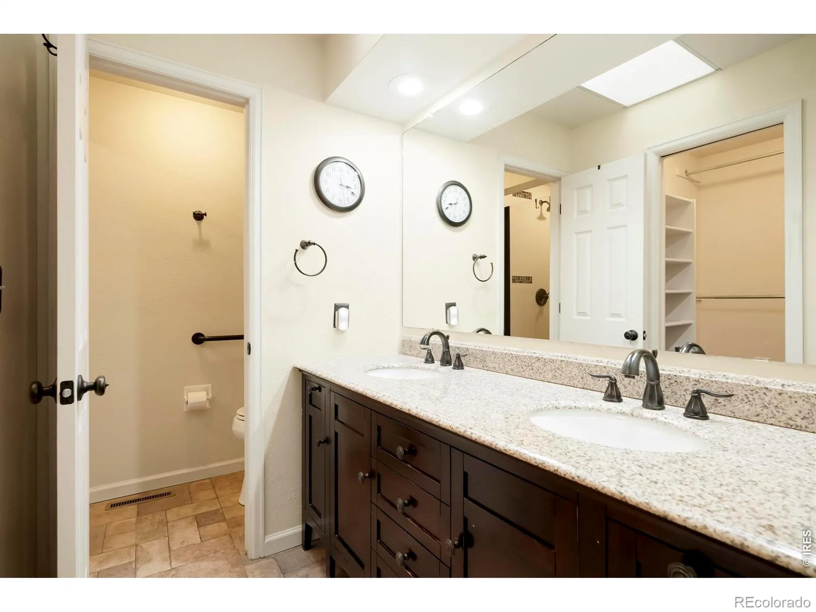 54 S Evanston Way Aurora CO 80012 MLS #RECIR1059645 07172026160723 1600 18