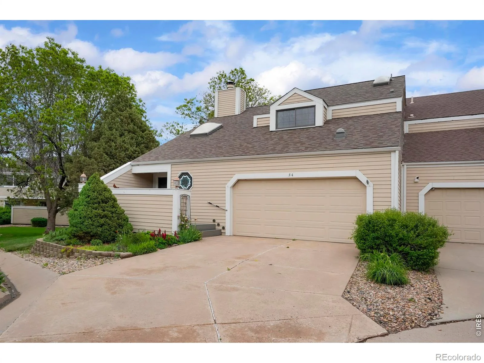 54 S Evanston Way Aurora CO 80012 MLS #RECIR1059645 07172026160723 1600 3
