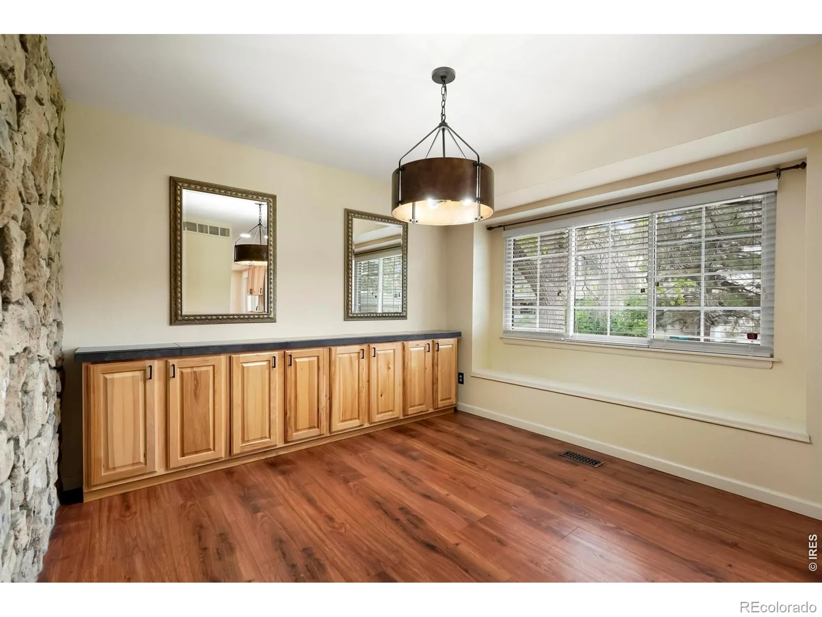 54 S Evanston Way Aurora CO 80012 MLS #RECIR1059645 07172026160723 1600 7