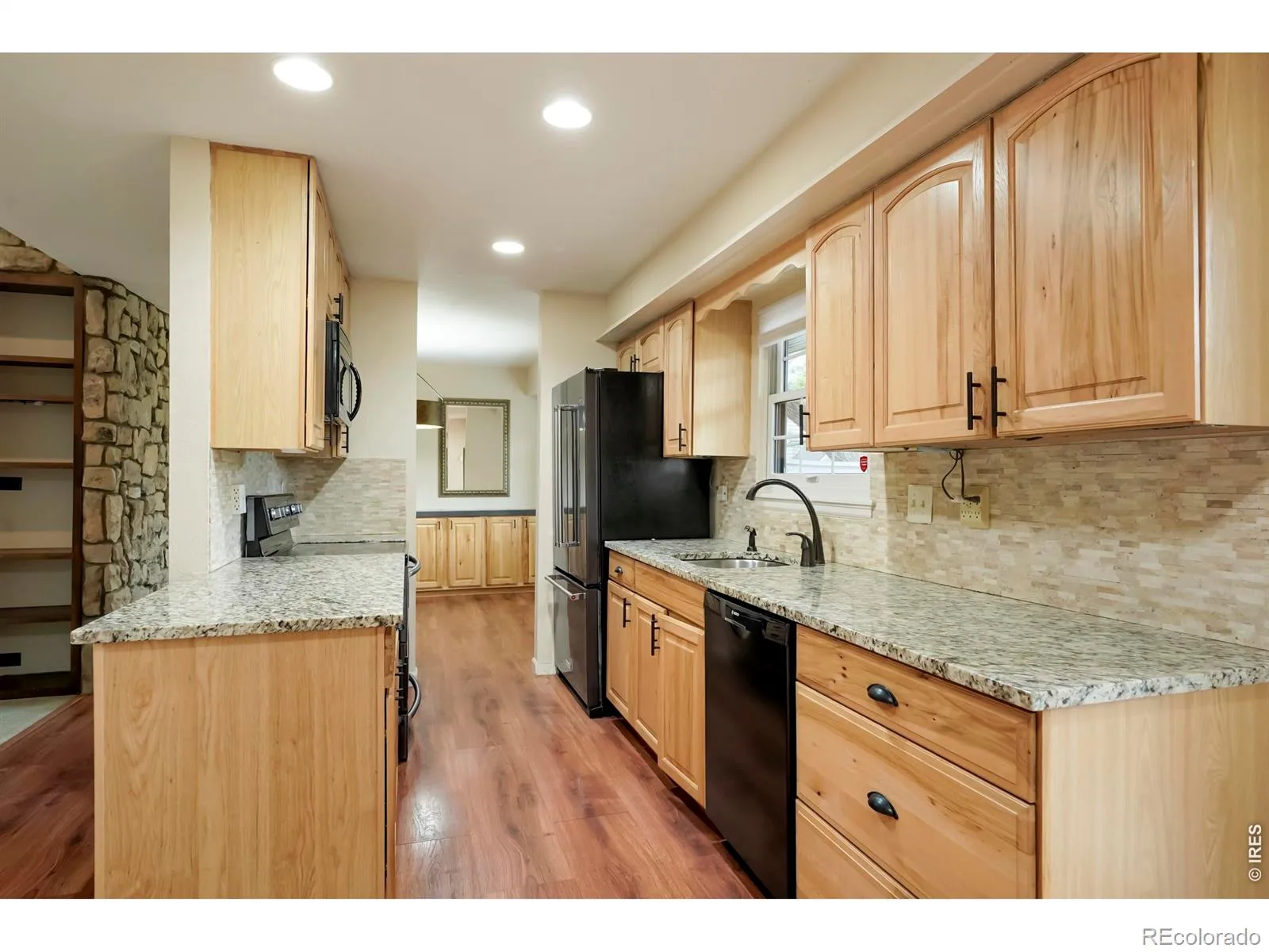54 S Evanston Way Aurora CO 80012 MLS #RECIR1059645 07172026160723 1600 9