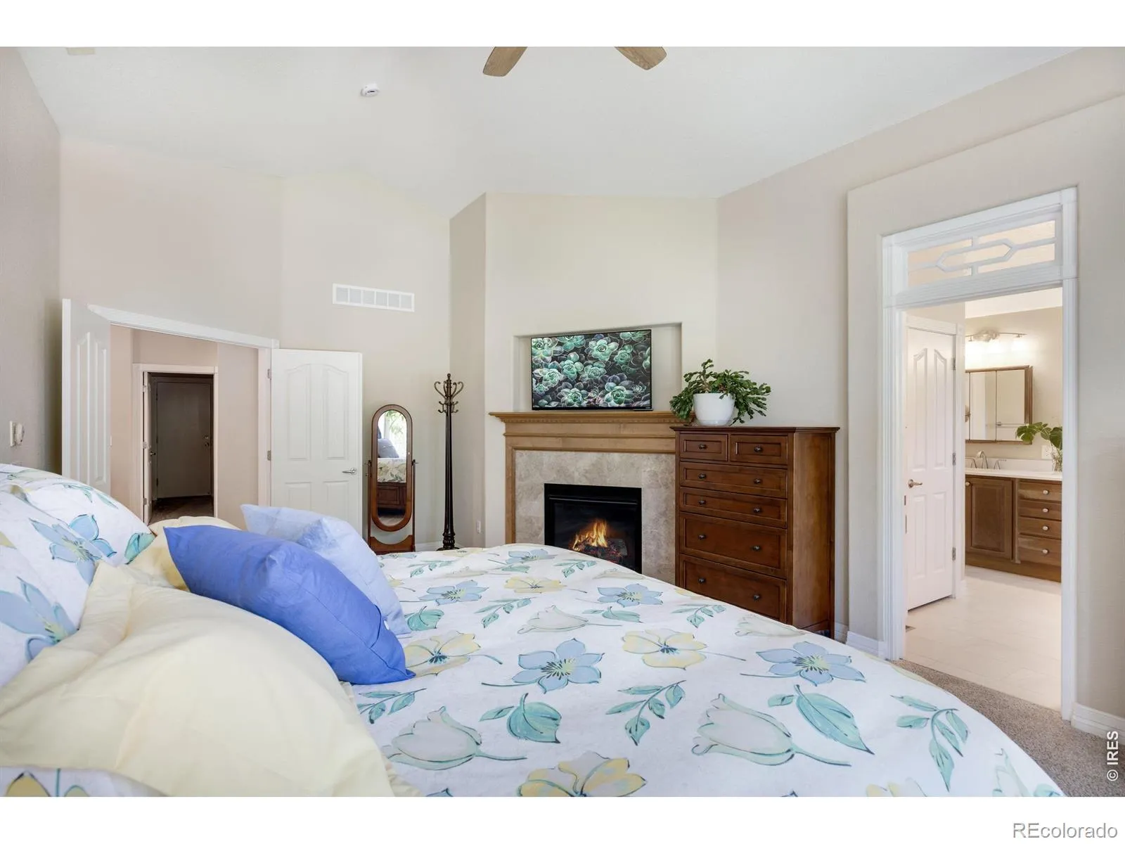 6069 W Calhoun Drive Littleton CO 80123 MLS #RECIR1059649 05272026132623 1600 19