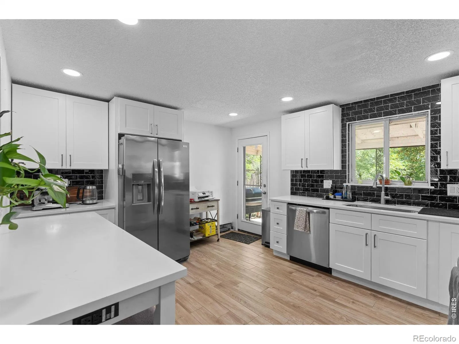 927 E 4th Avenue Longmont CO 80504 MLS #RECIR1059650 05212026190740 1600 14
