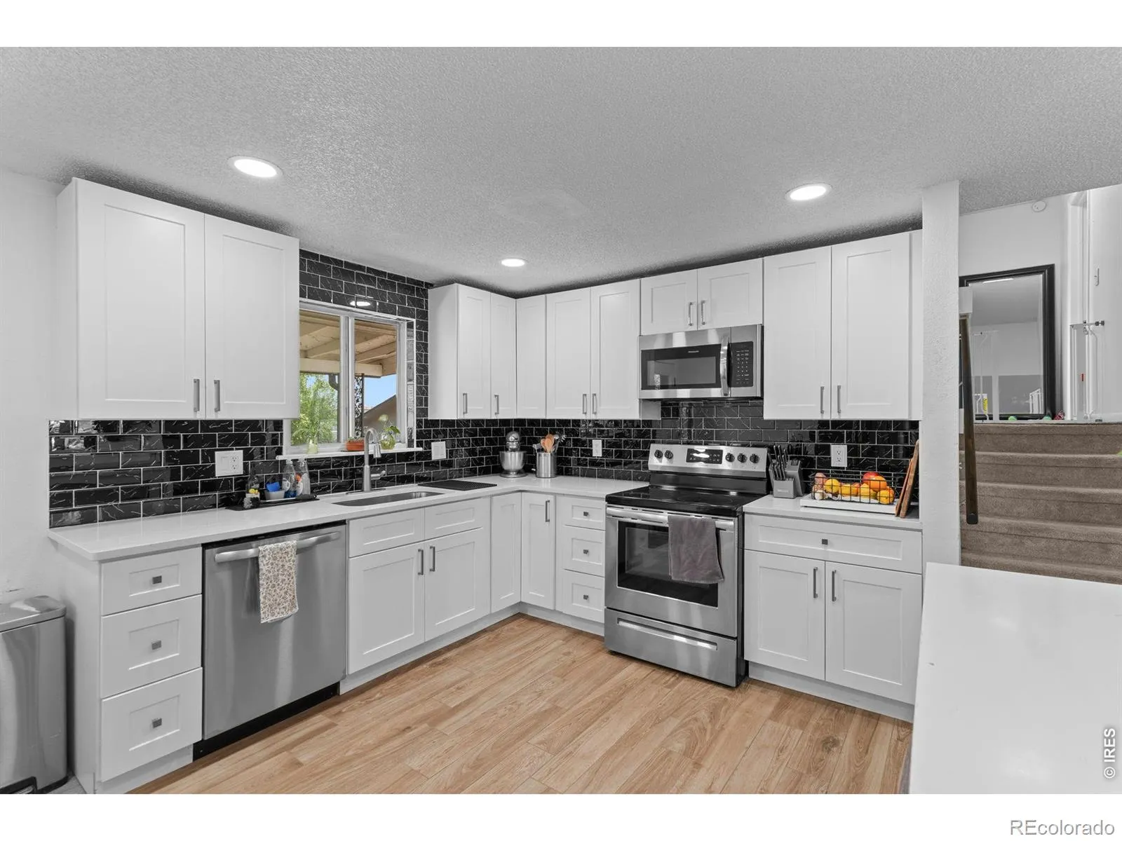 927 E 4th Avenue Longmont CO 80504 MLS #RECIR1059650 05212026190740 1600 17