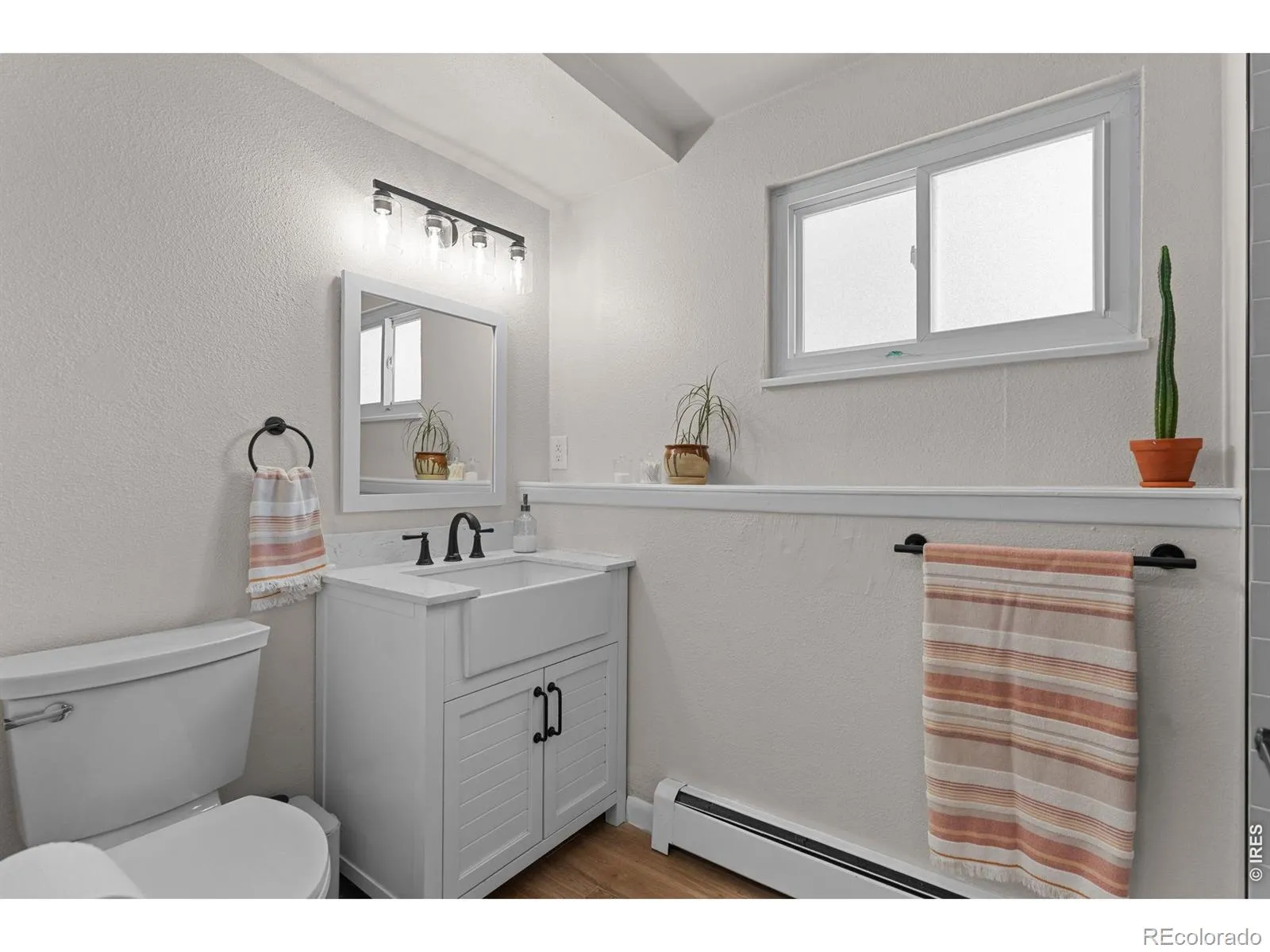 927 E 4th Avenue Longmont CO 80504 MLS #RECIR1059650 05212026190740 1600 24