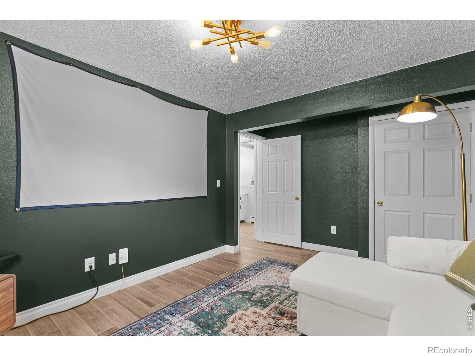 927 E 4th Avenue Longmont CO 80504 MLS #RECIR1059650 05212026190740 1600 28