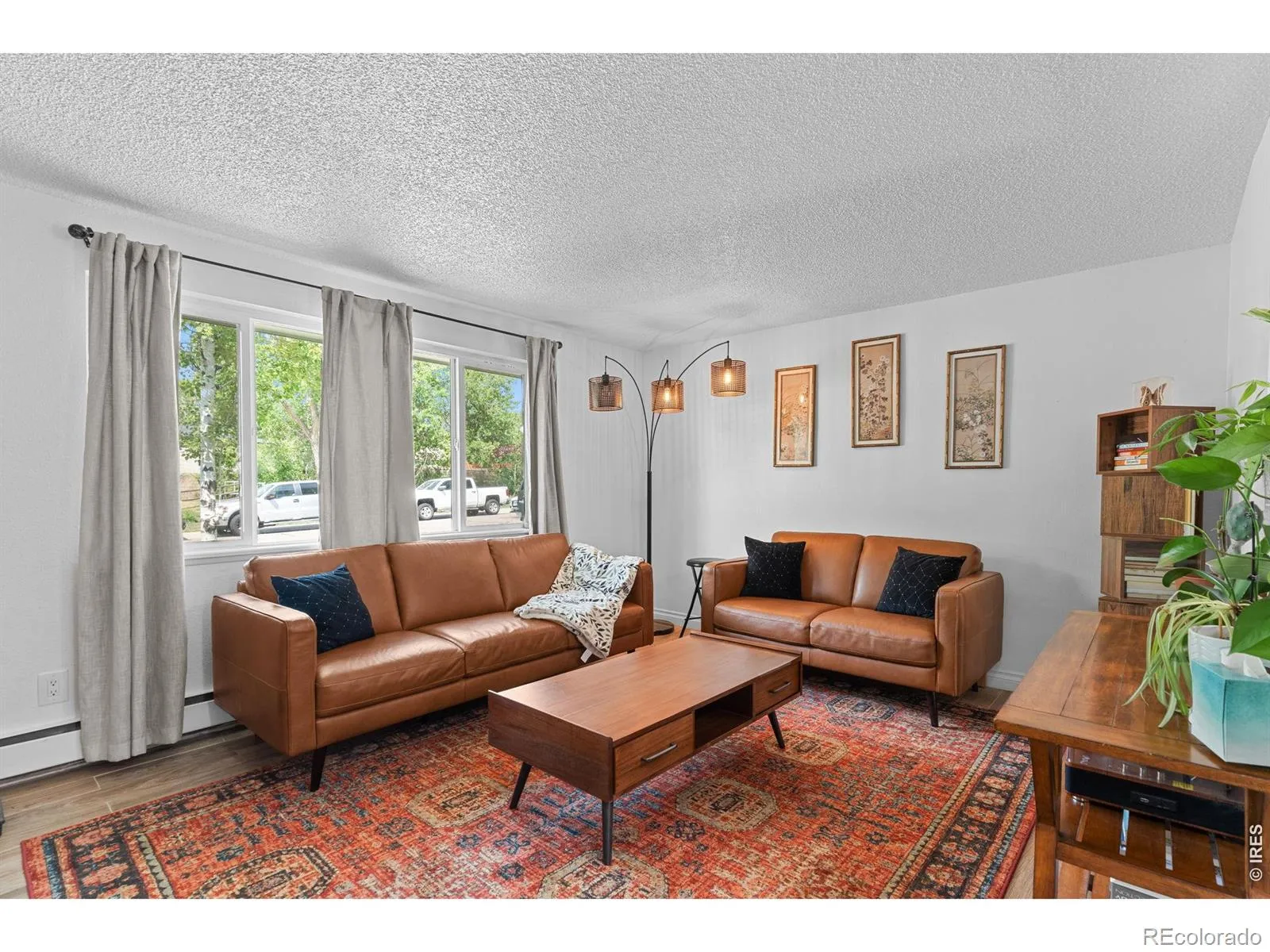 927 E 4th Avenue Longmont CO 80504 MLS #RECIR1059650 05212026190740 1600 6