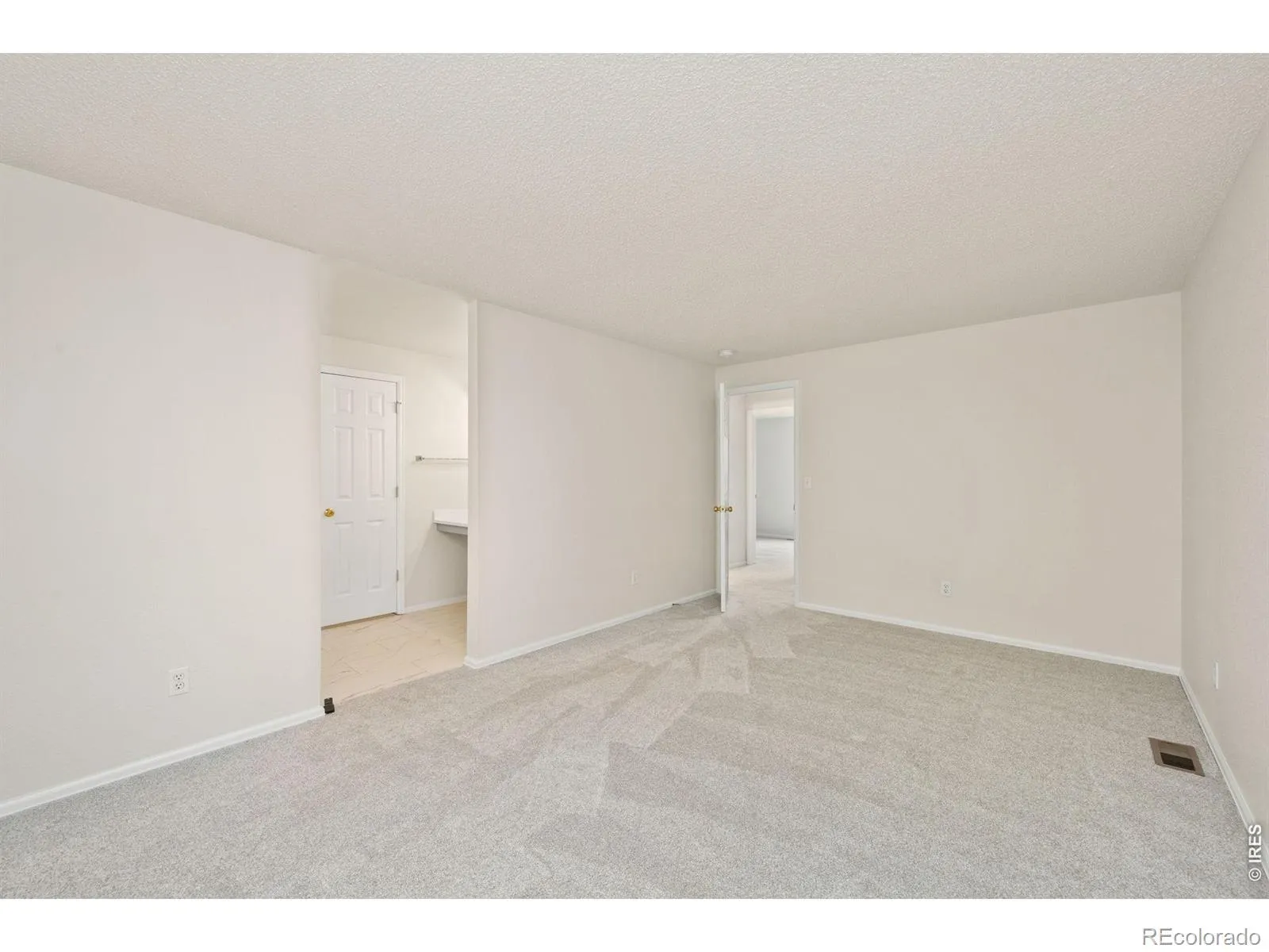 1319 Monarch Drive Longmont CO 80504 MLS #RECIR1059748 05222026001824 1600 14