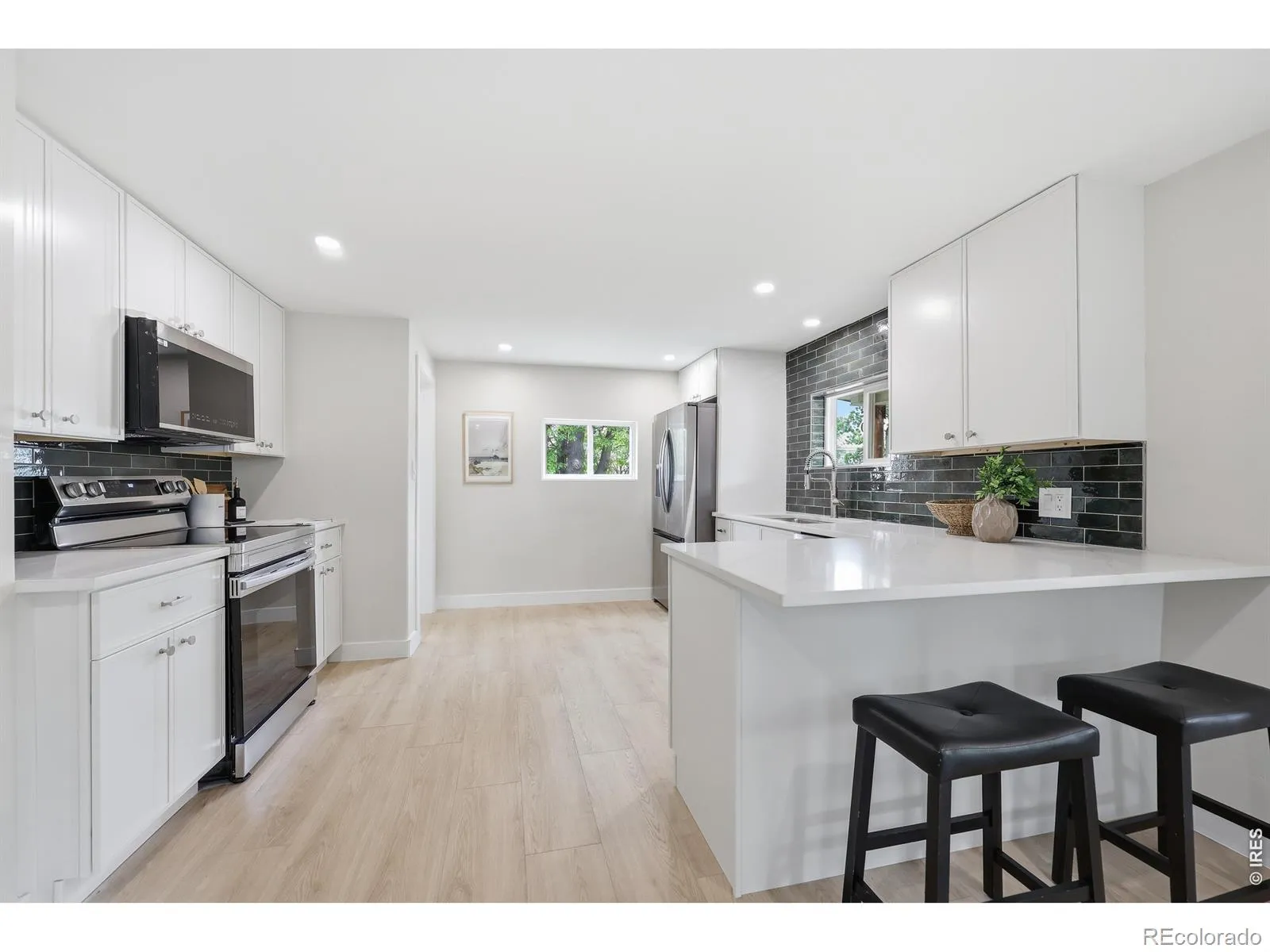 206 Bowen Street Longmont CO 80501 MLS #RECIR1059751 05222026001813 1600 1