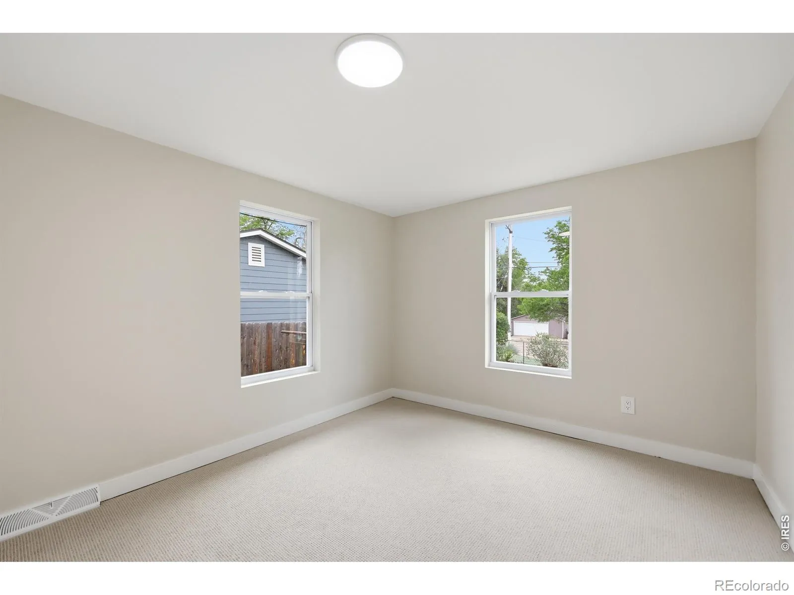 206 Bowen Street Longmont CO 80501 MLS #RECIR1059751 05222026001813 1600 9