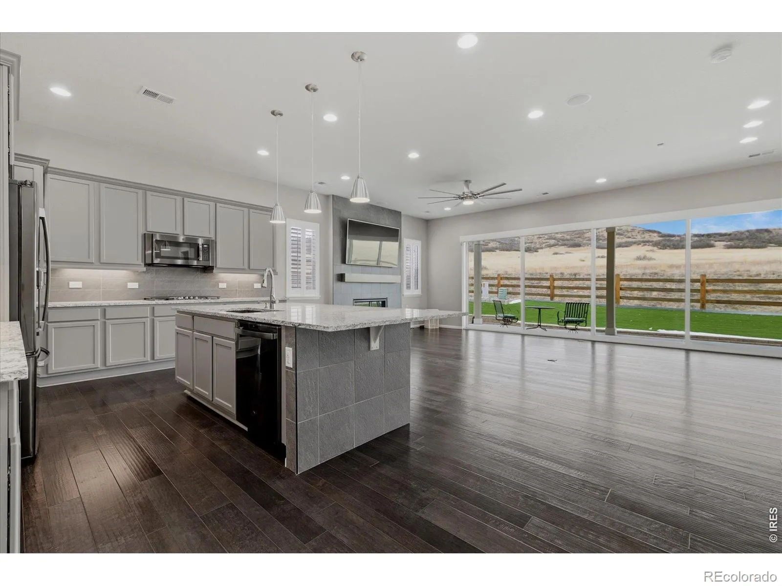 6725 Mentha Drive Castle Rock CO 80108 MLS #RECIR1059807 05232026101713 1600 2