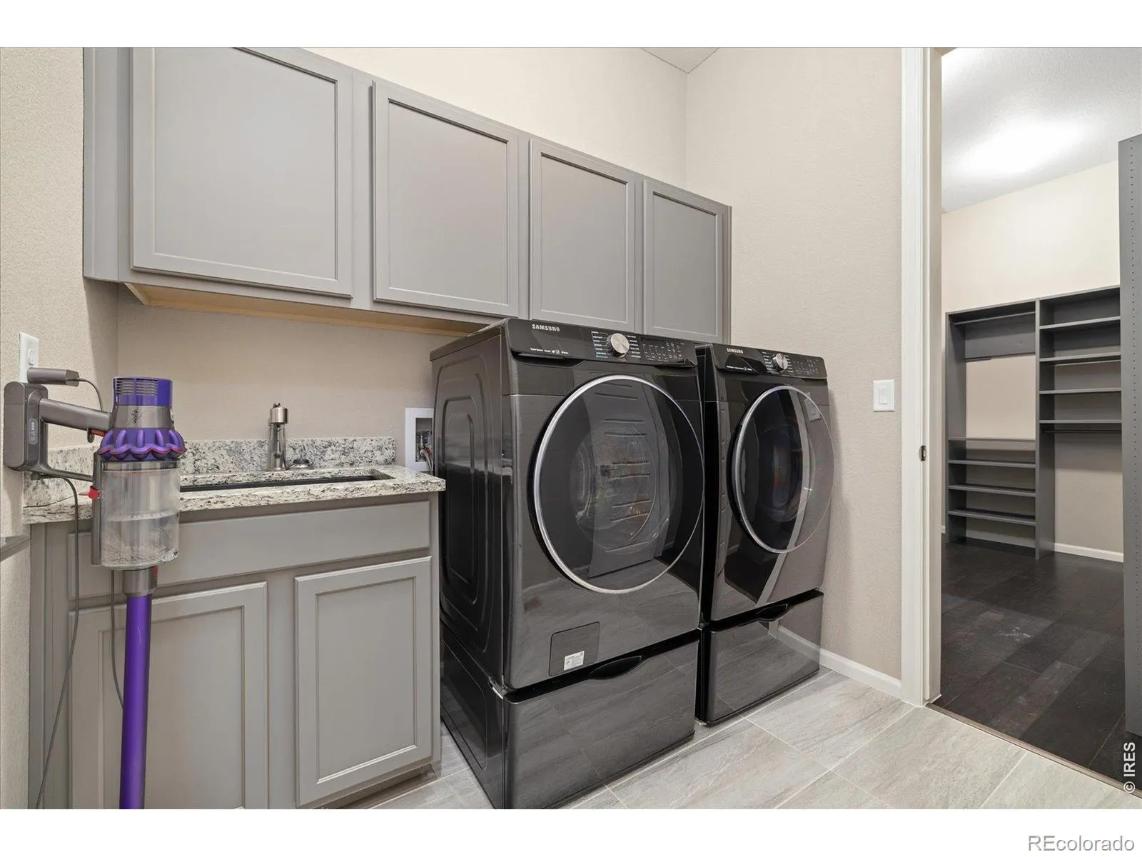 6725 Mentha Drive Castle Rock CO 80108 MLS #RECIR1059807 05232026101713 1600 22