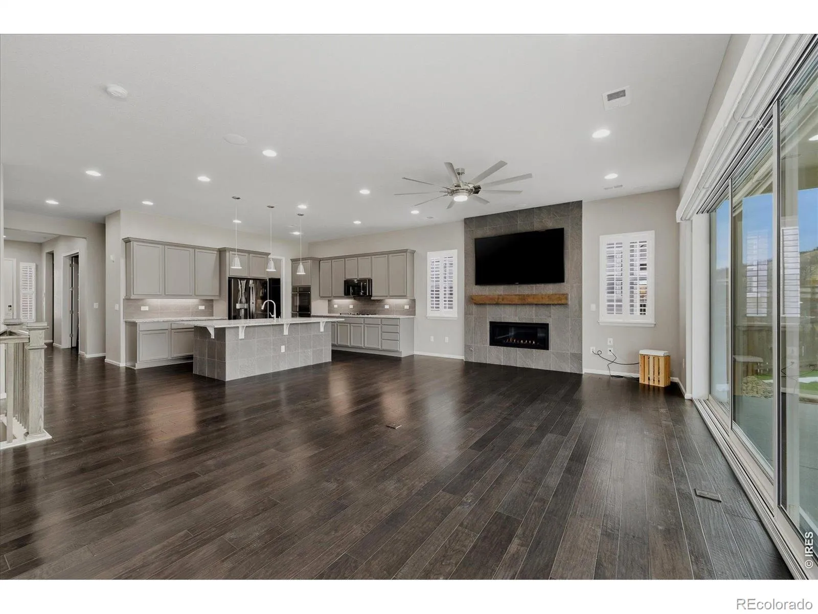 6725 Mentha Drive Castle Rock CO 80108 MLS #RECIR1059807 05232026101713 1600 3