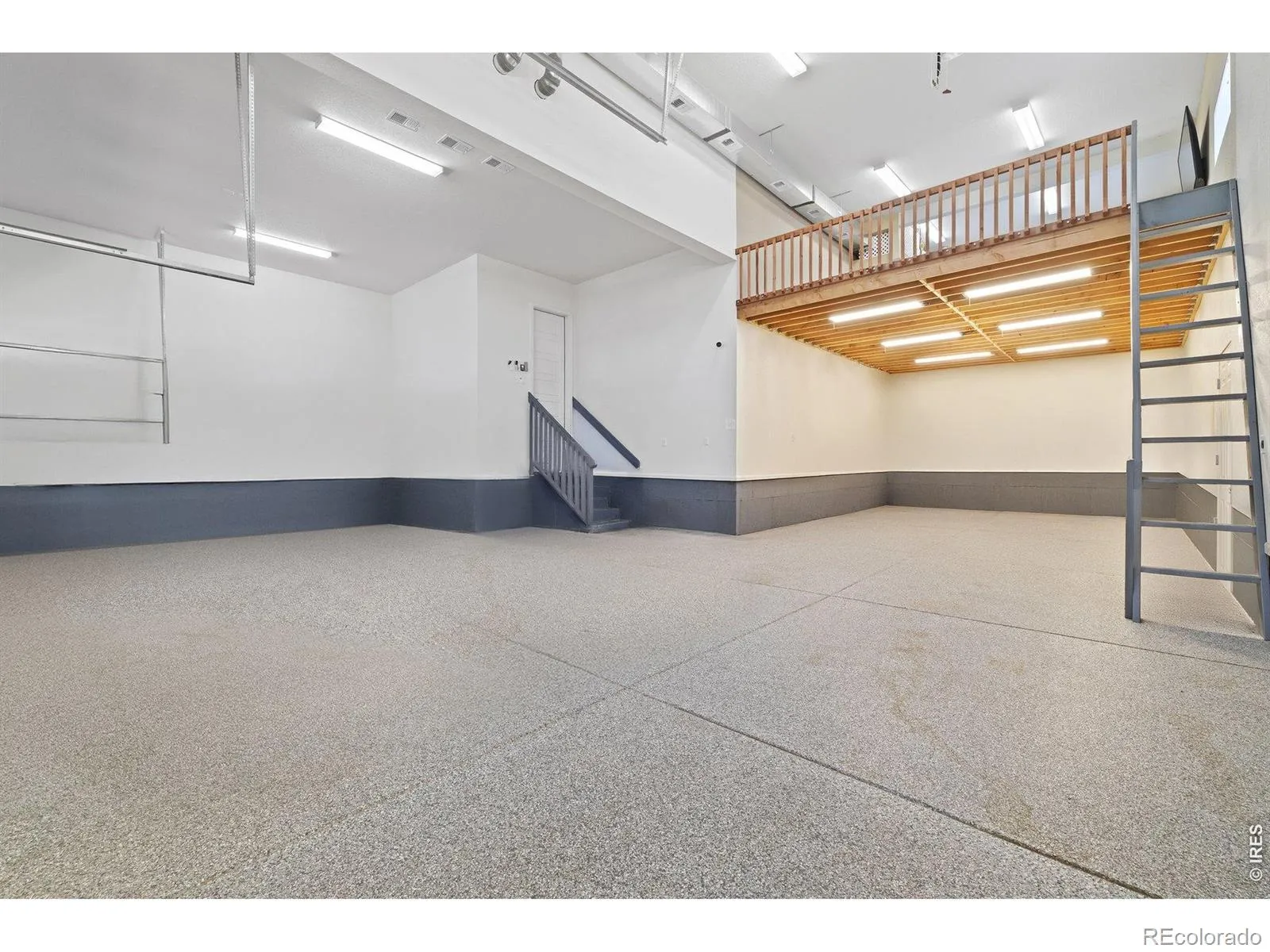 6725 Mentha Drive Castle Rock CO 80108 MLS #RECIR1059807 05232026101713 1600 38