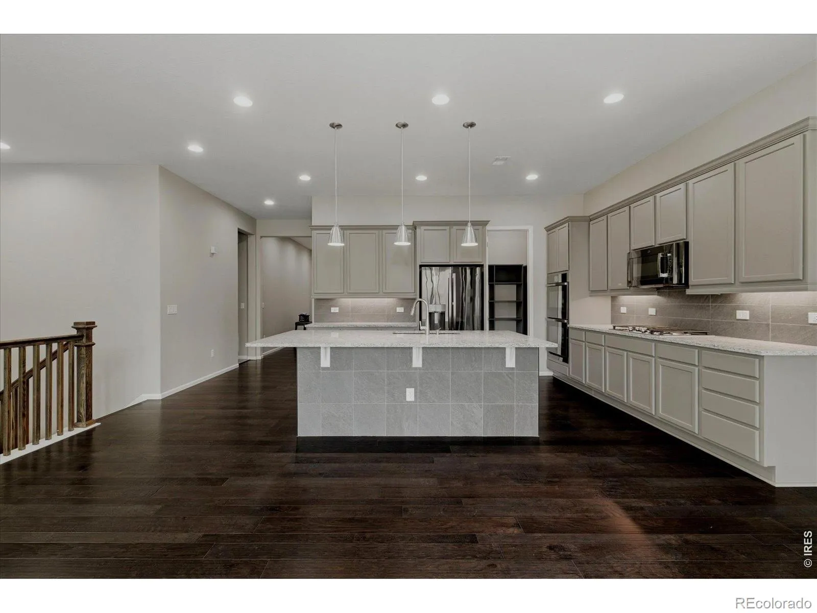 6725 Mentha Drive Castle Rock CO 80108 MLS #RECIR1059807 05232026101713 1600 5