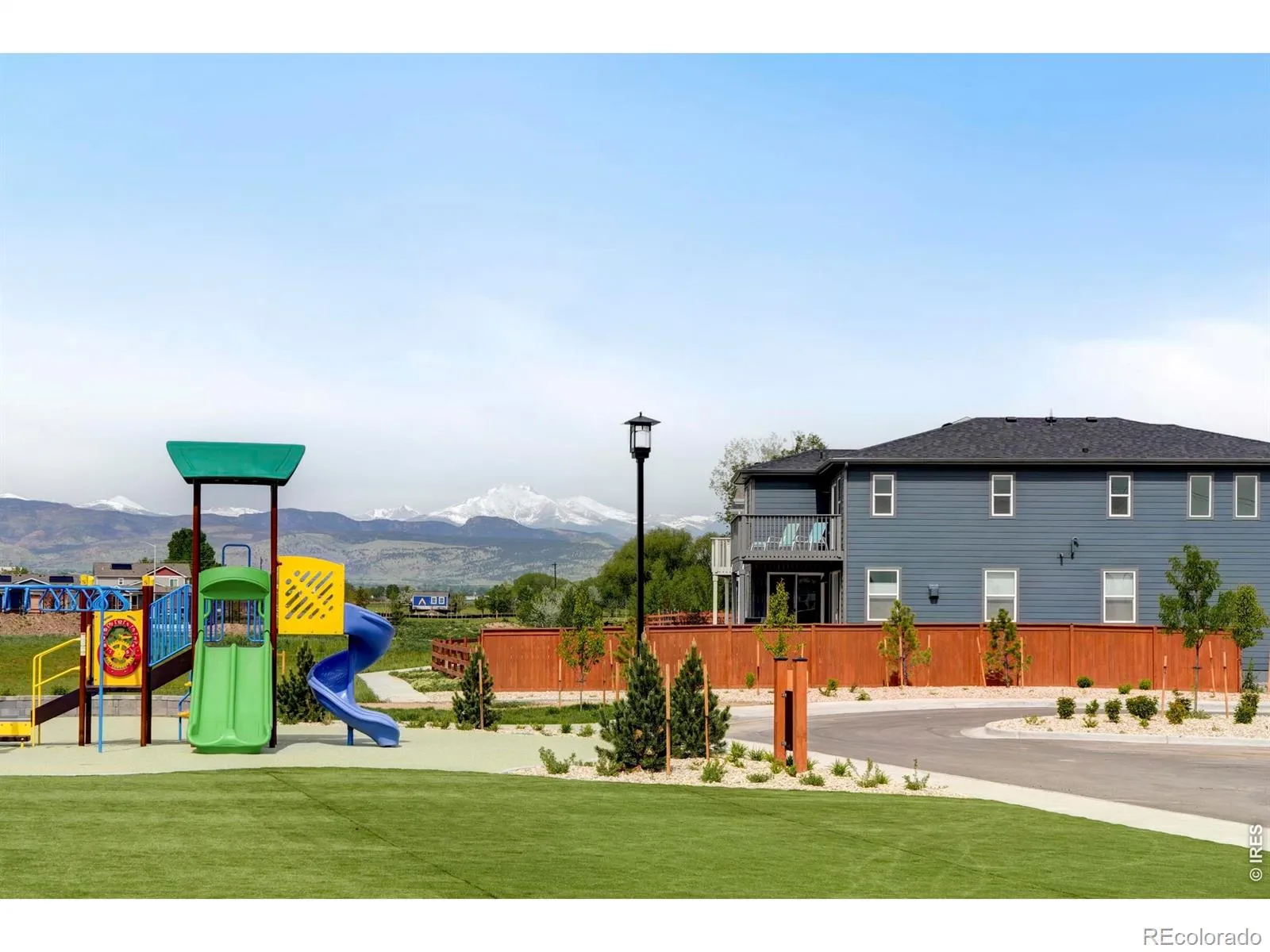 2905 S Flat Circle Longmont CO 80503 MLS #RECIR1059812 05232026204733 1600 22