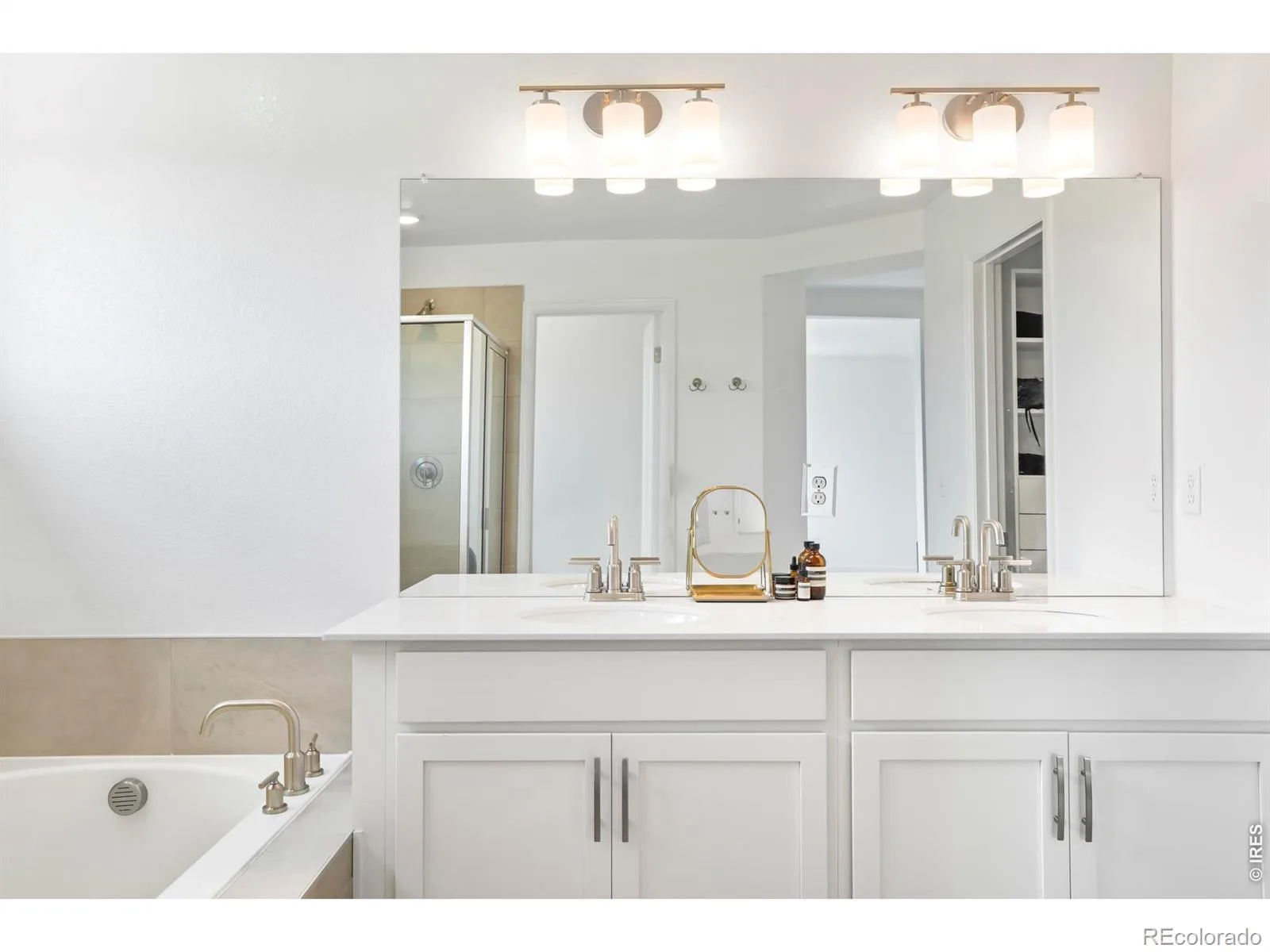 2905 S Flat Circle Longmont CO 80503 MLS #RECIR1059812 06032026004000 1600 17