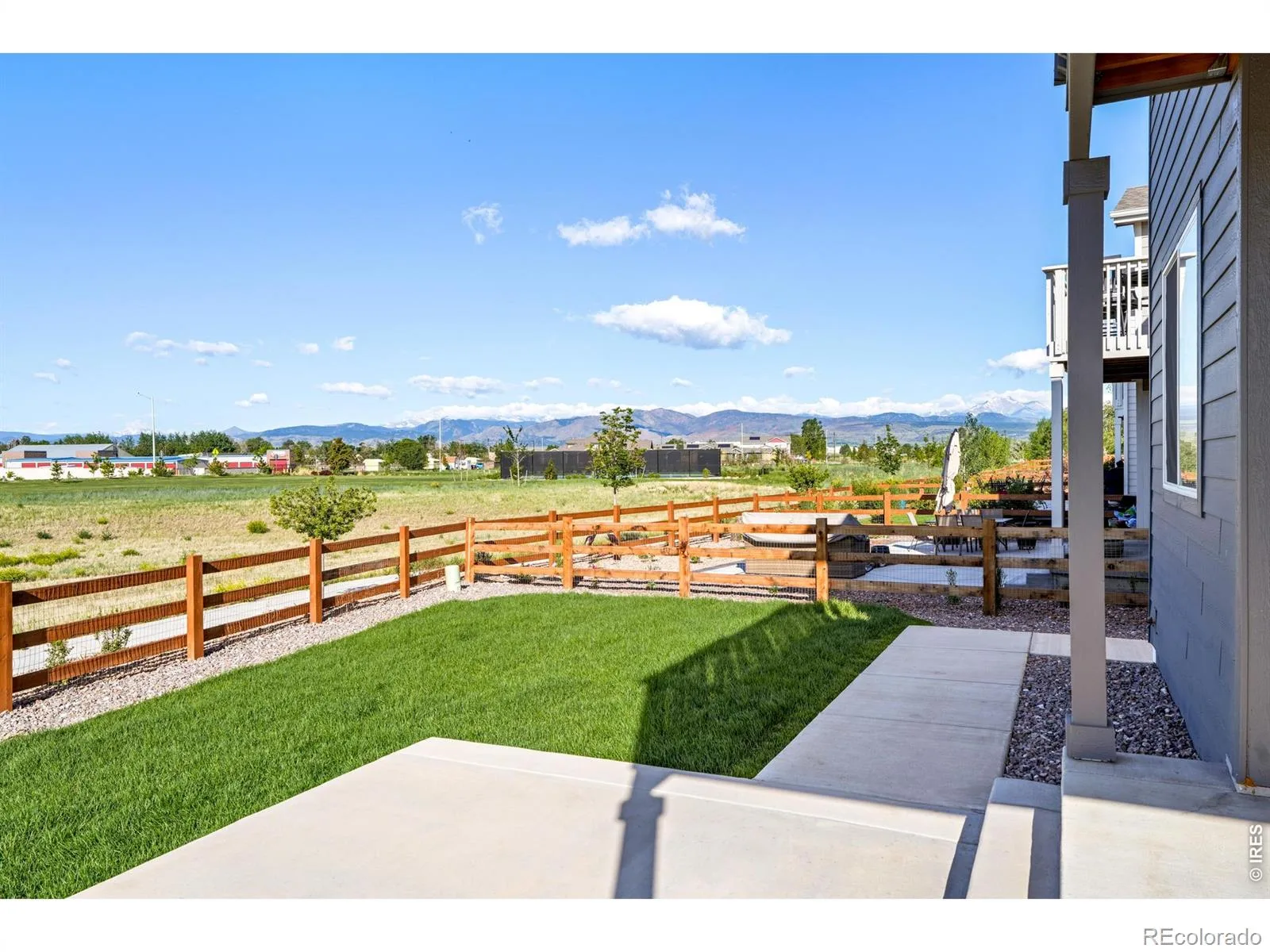 2905 S Flat Circle Longmont CO 80503 MLS #RECIR1059812 06032026004000 1600 19