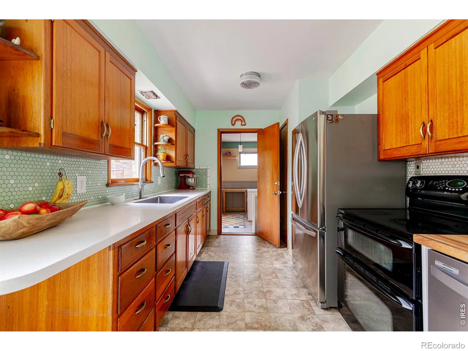 1221 Gay Street Longmont CO 80501 MLS #RECIR1059835 05232026101830 1600 14