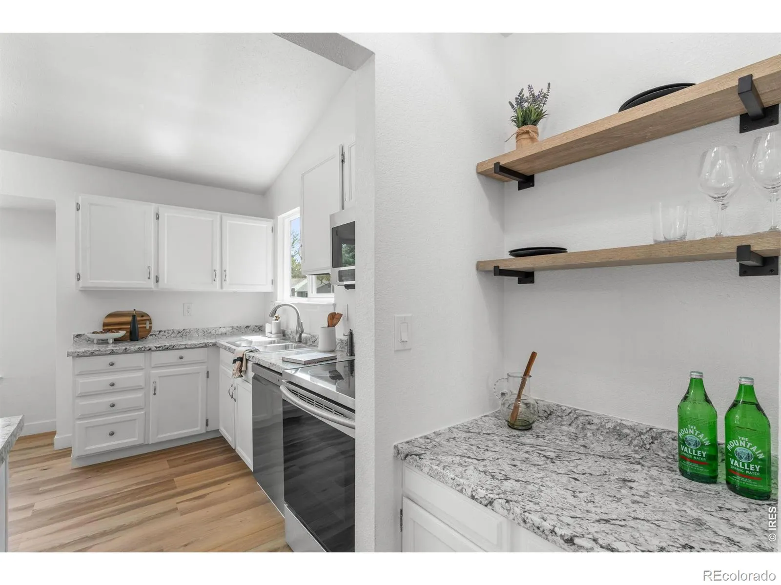 635 S Joplin Street Aurora CO 80017 MLS #RECIR1059848 05232026101919 1600 12