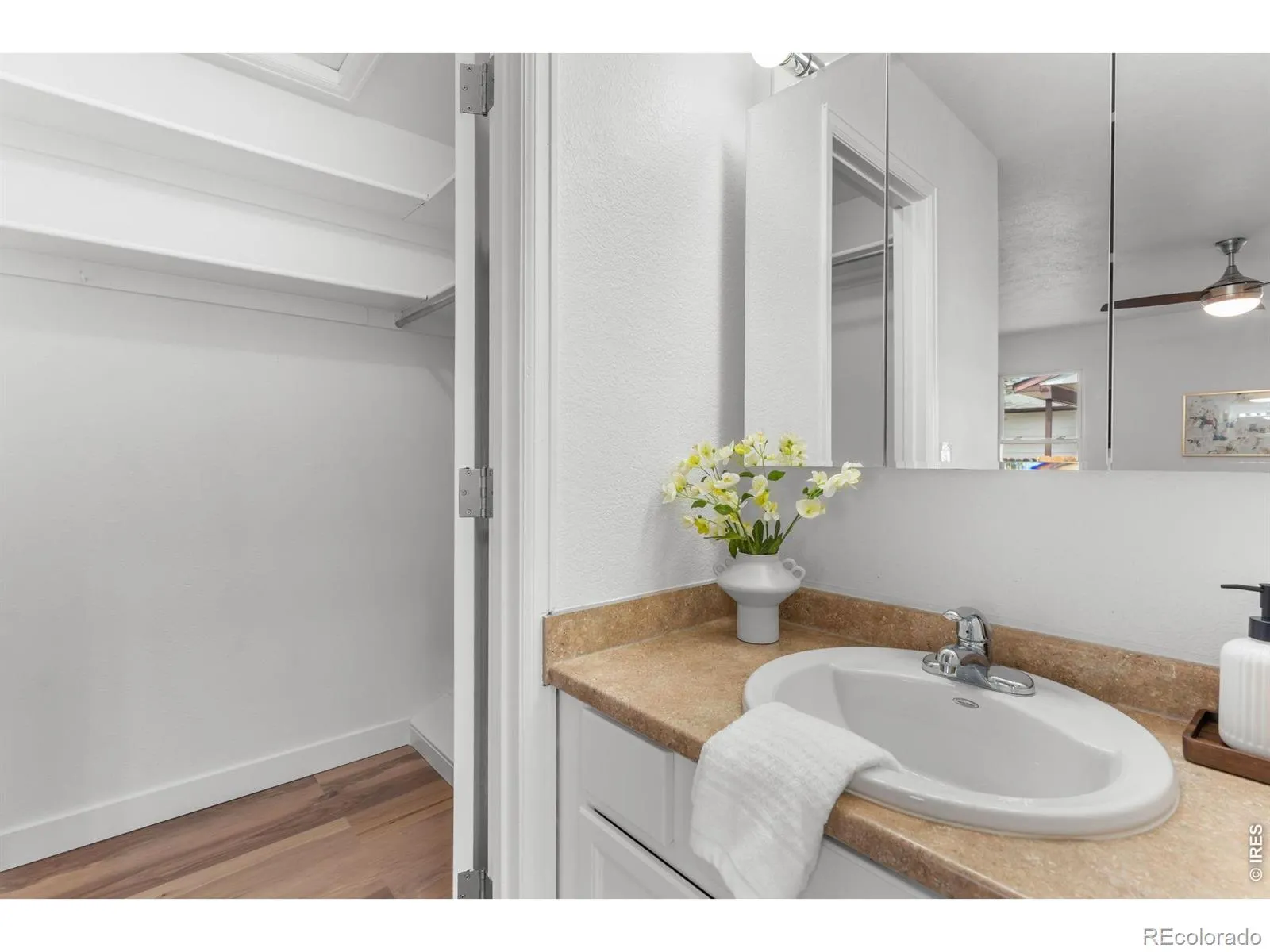 635 S Joplin Street Aurora CO 80017 MLS #RECIR1059848 05232026101919 1600 27