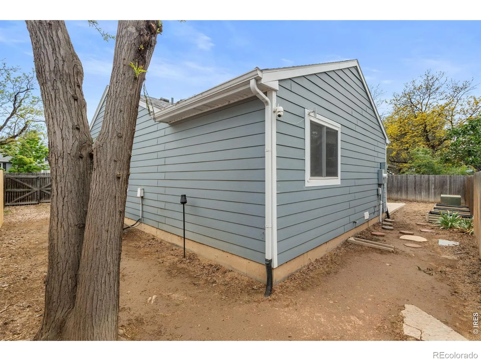 635 S Joplin Street Aurora CO 80017 MLS #RECIR1059848 05232026101919 1600 41