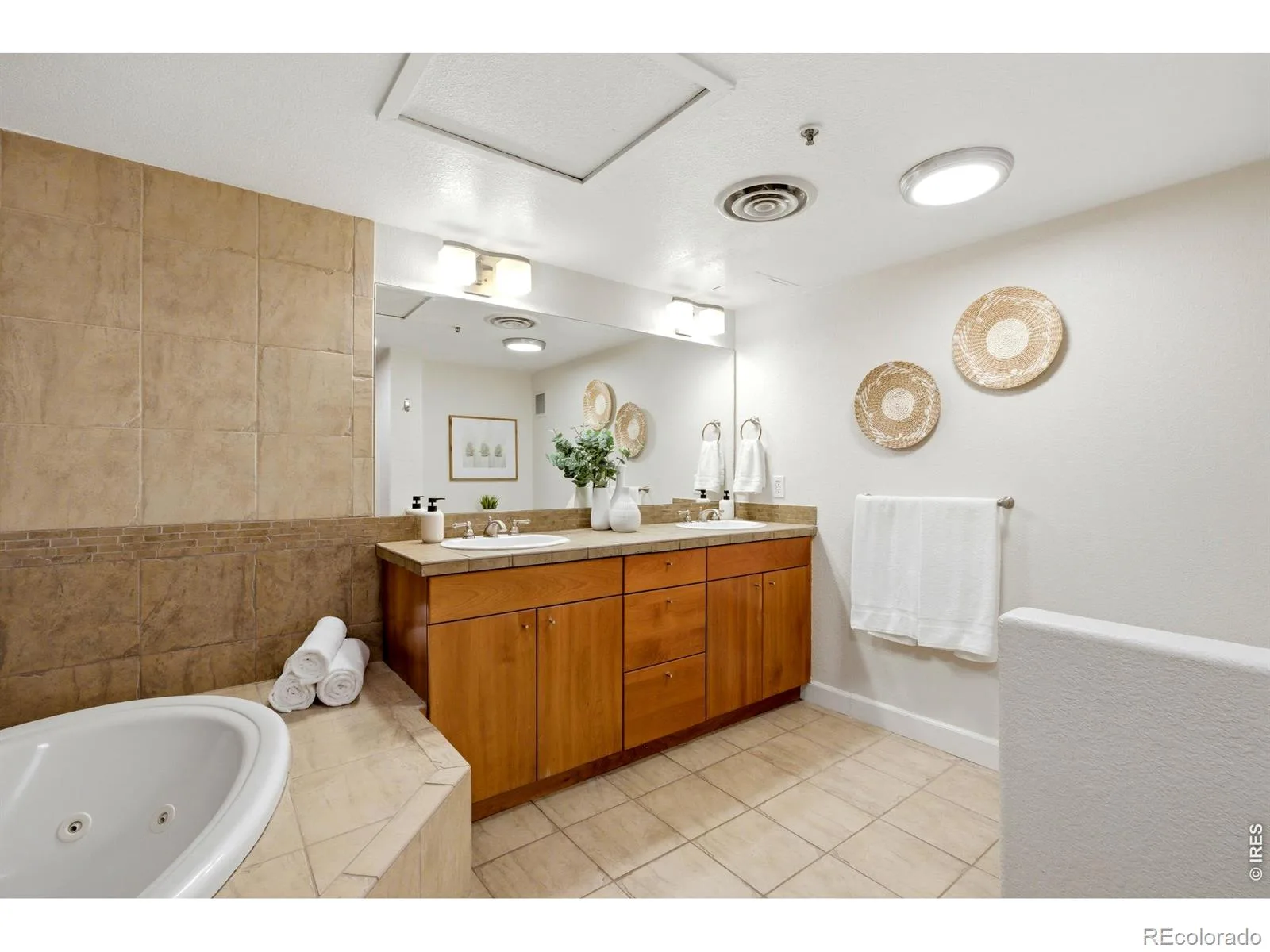 2245 Blake Street #J Denver CO 80205 | MLS #RECIR1059860 07012026115253 1600 14