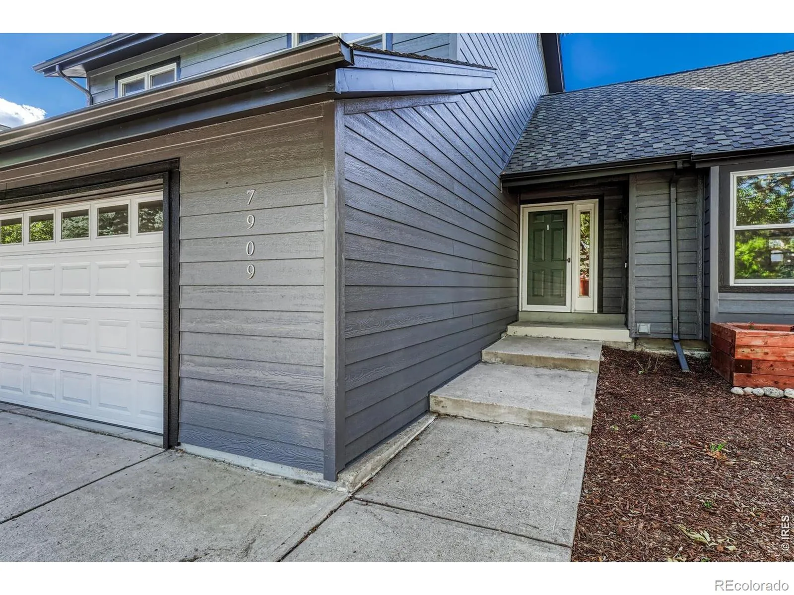 7909 S Poplar Way Centennial CO 80112 MLS #RECIR1060020 05262026212933 1600 1