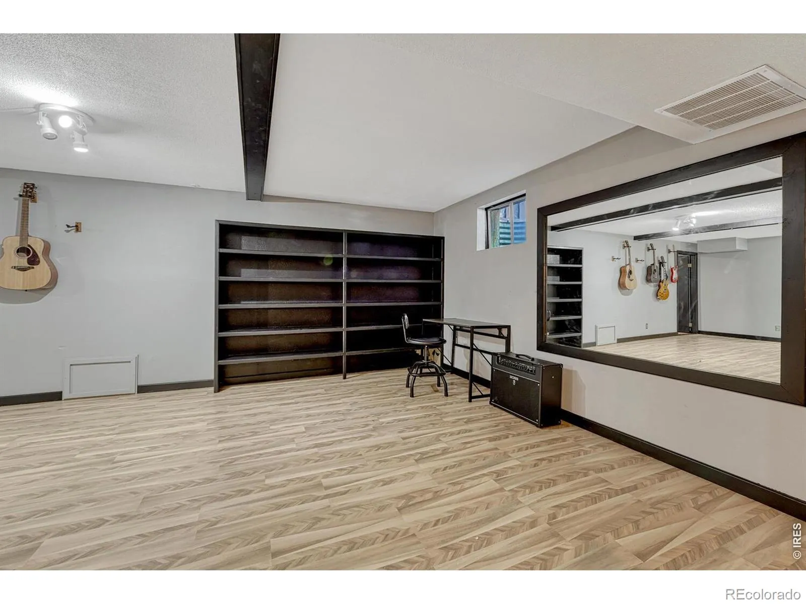 7909 S Poplar Way Centennial CO 80112 MLS #RECIR1060020 05262026212933 1600 29