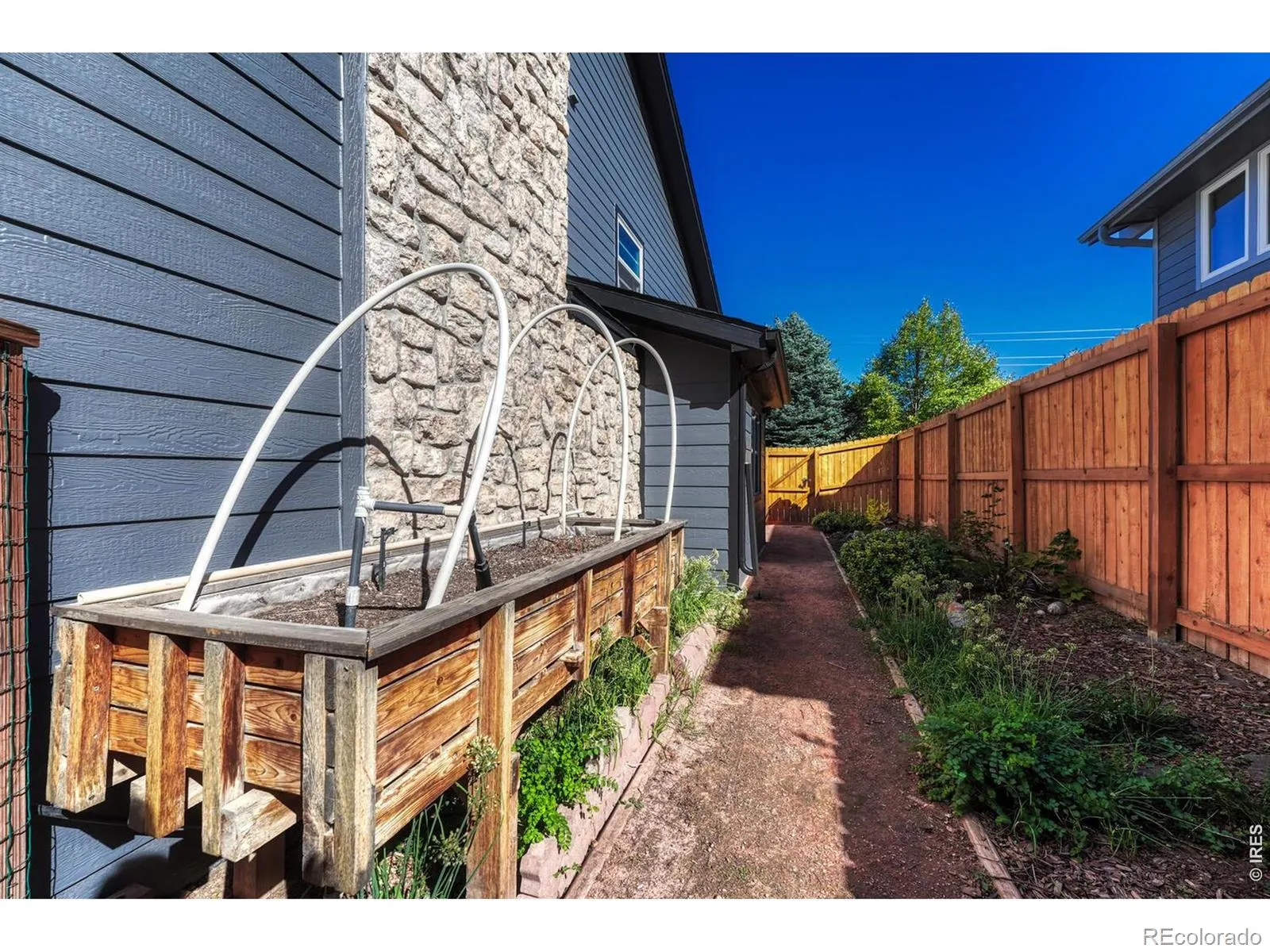 7909 S Poplar Way Centennial CO 80112 MLS #RECIR1060020 05262026212933 1600 33