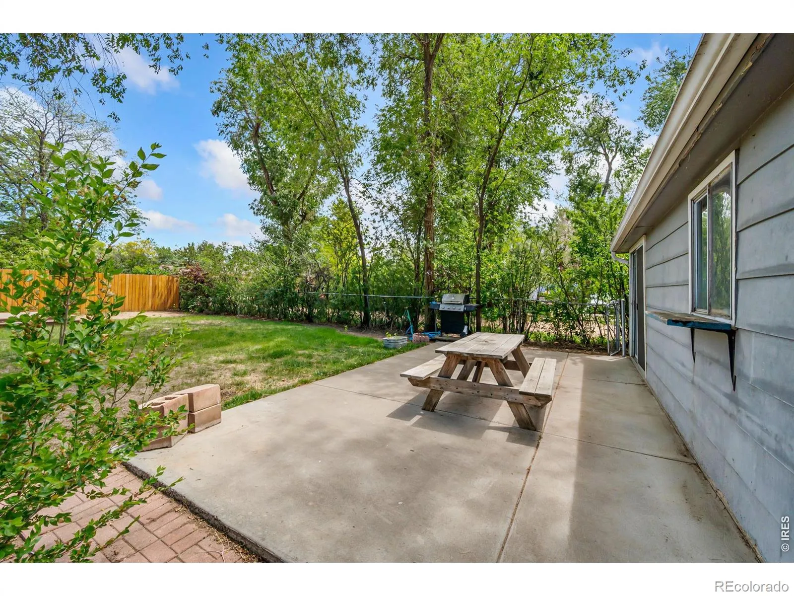 1230 Hover Street Longmont CO 80501 MLS #RECIR1060035 05262026232547 1600 11