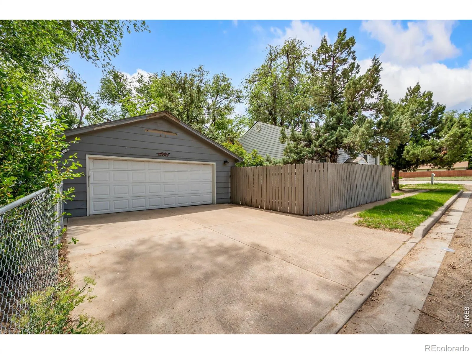 1230 Hover Street Longmont CO 80501 MLS #RECIR1060035 05262026232547 1600 12