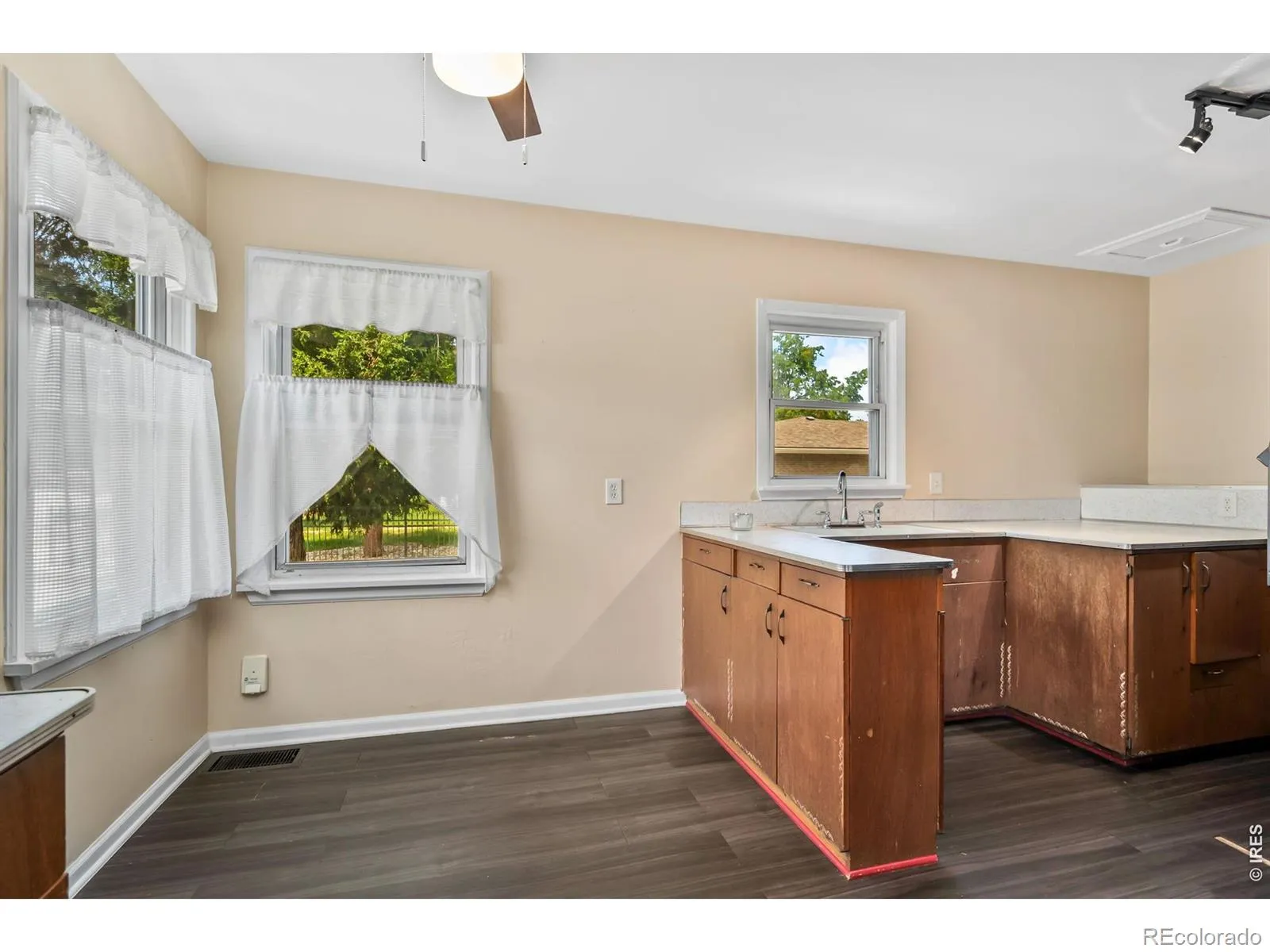 1230 Hover Street Longmont CO 80501 MLS #RECIR1060035 05262026232547 1600 5