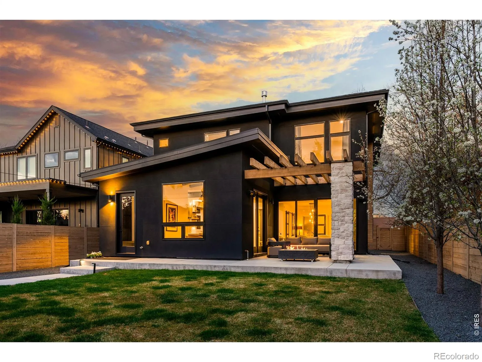 1983 S Saint Paul Street Denver CO 80210 MLS #RECIR1060089 05282026020936 1600 31