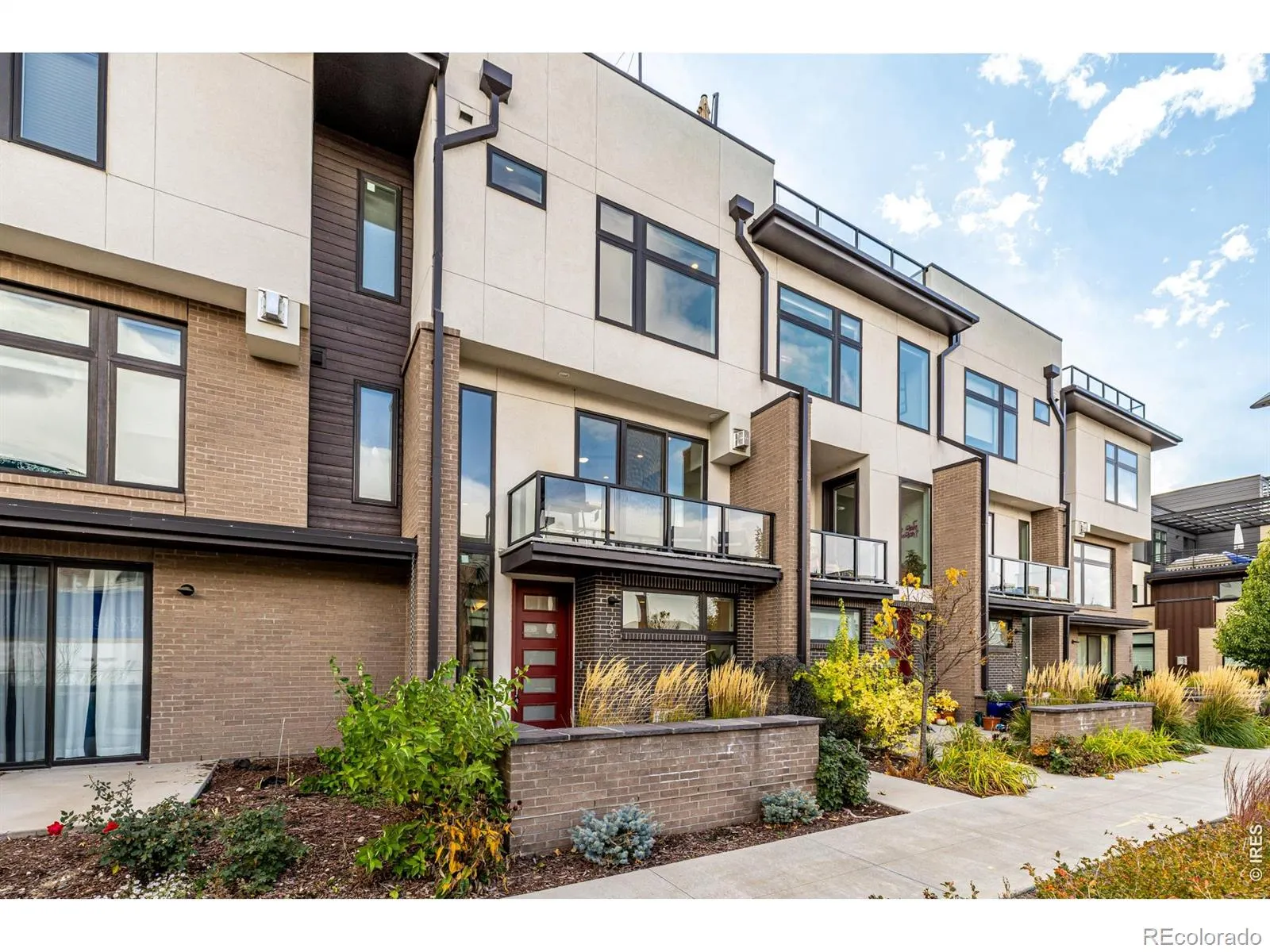 6820 E Lowry Boulevard Denver CO 80230 MLS #RECIR1060181 05282026043110 1600 1