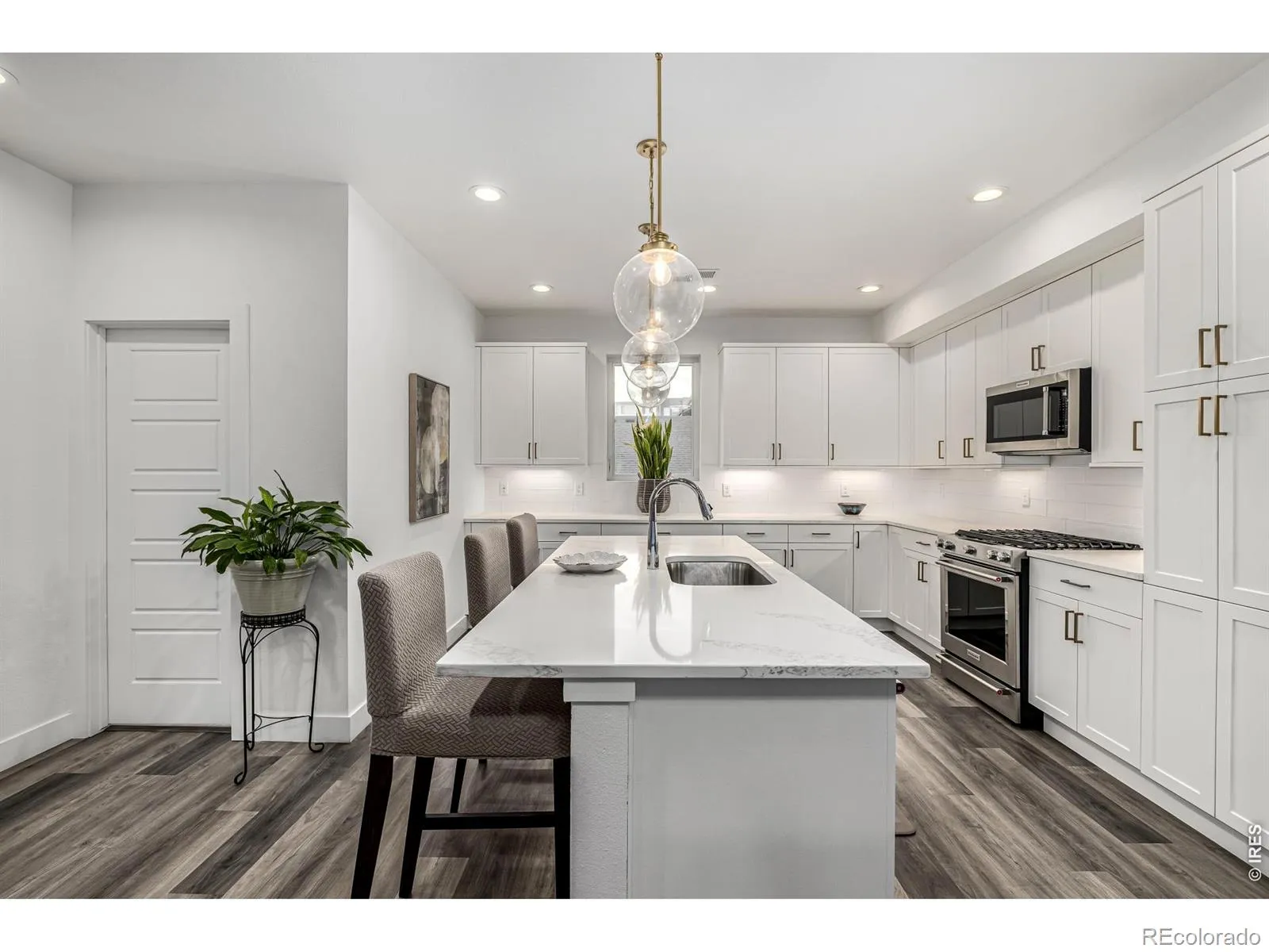 6820 E Lowry Boulevard Denver CO 80230 MLS #RECIR1060181 05282026043110 1600 15