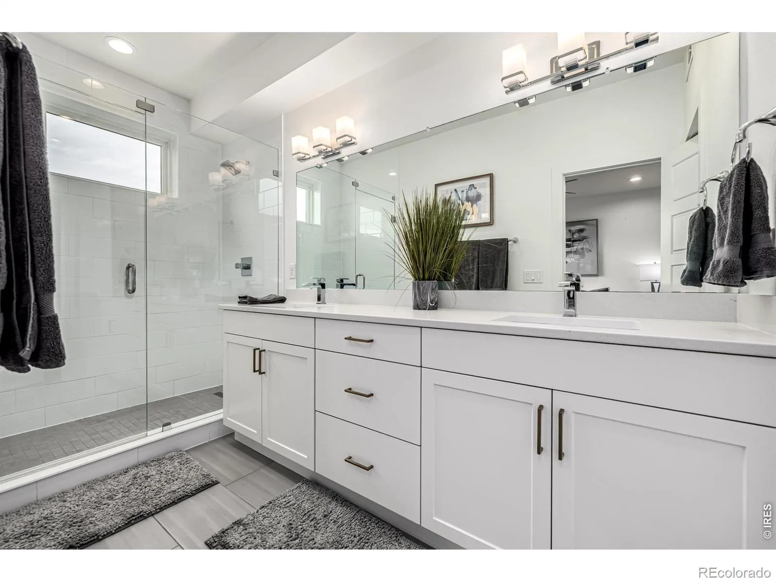 6820 E Lowry Boulevard Denver CO 80230 MLS #RECIR1060181 05282026043110 1600 23