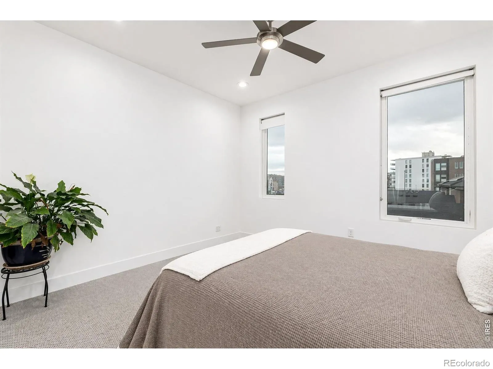 6820 E Lowry Boulevard Denver CO 80230 MLS #RECIR1060181 05282026043110 1600 31