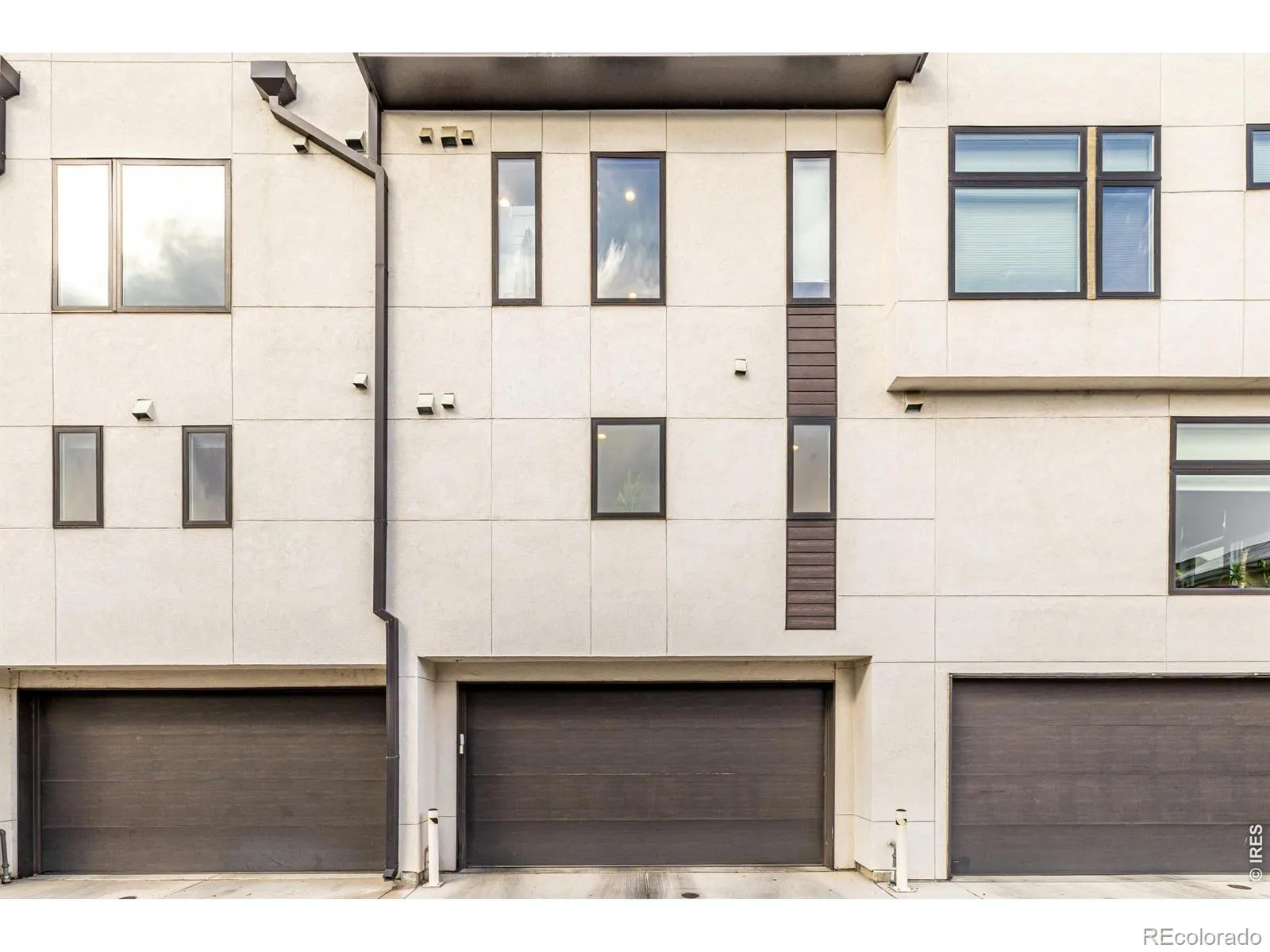 6820 E Lowry Boulevard Denver CO 80230 MLS #RECIR1060181 05282026043110 1600 39