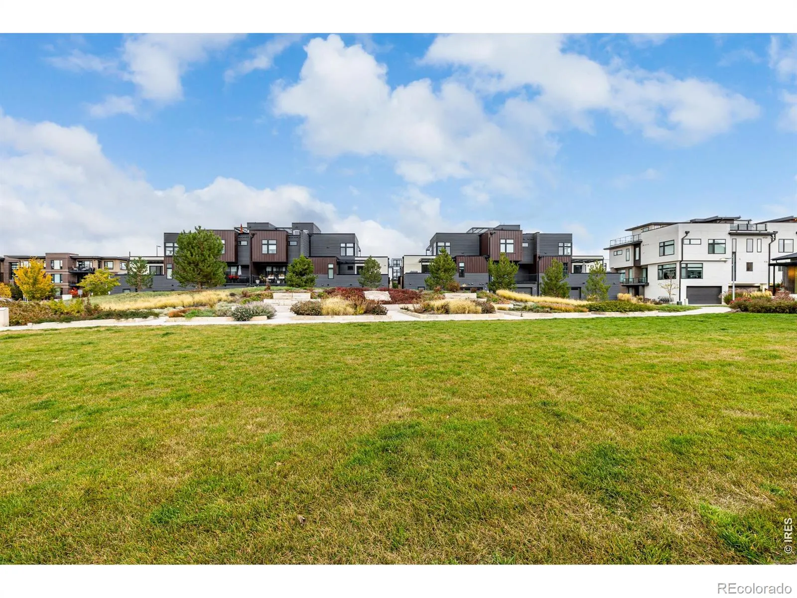 6820 E Lowry Boulevard Denver CO 80230 MLS #RECIR1060181 05282026043110 1600 46